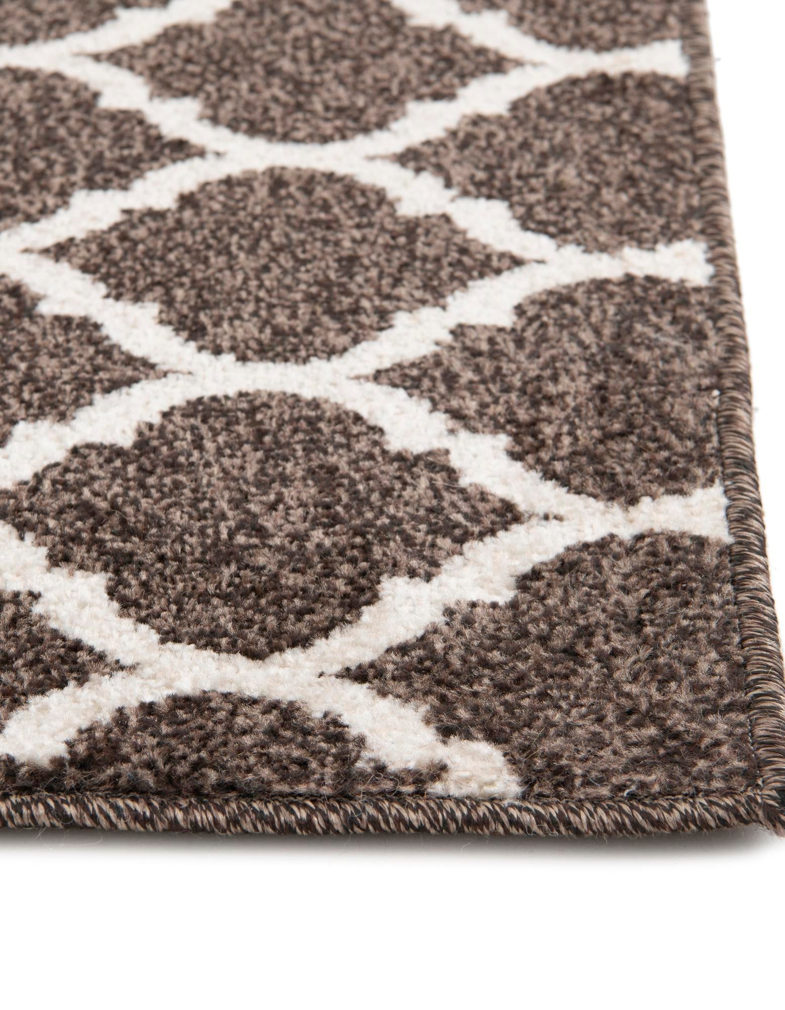 Lattice Gardens Collection Area Rug -  Bloomfield (Chocolate Brown)