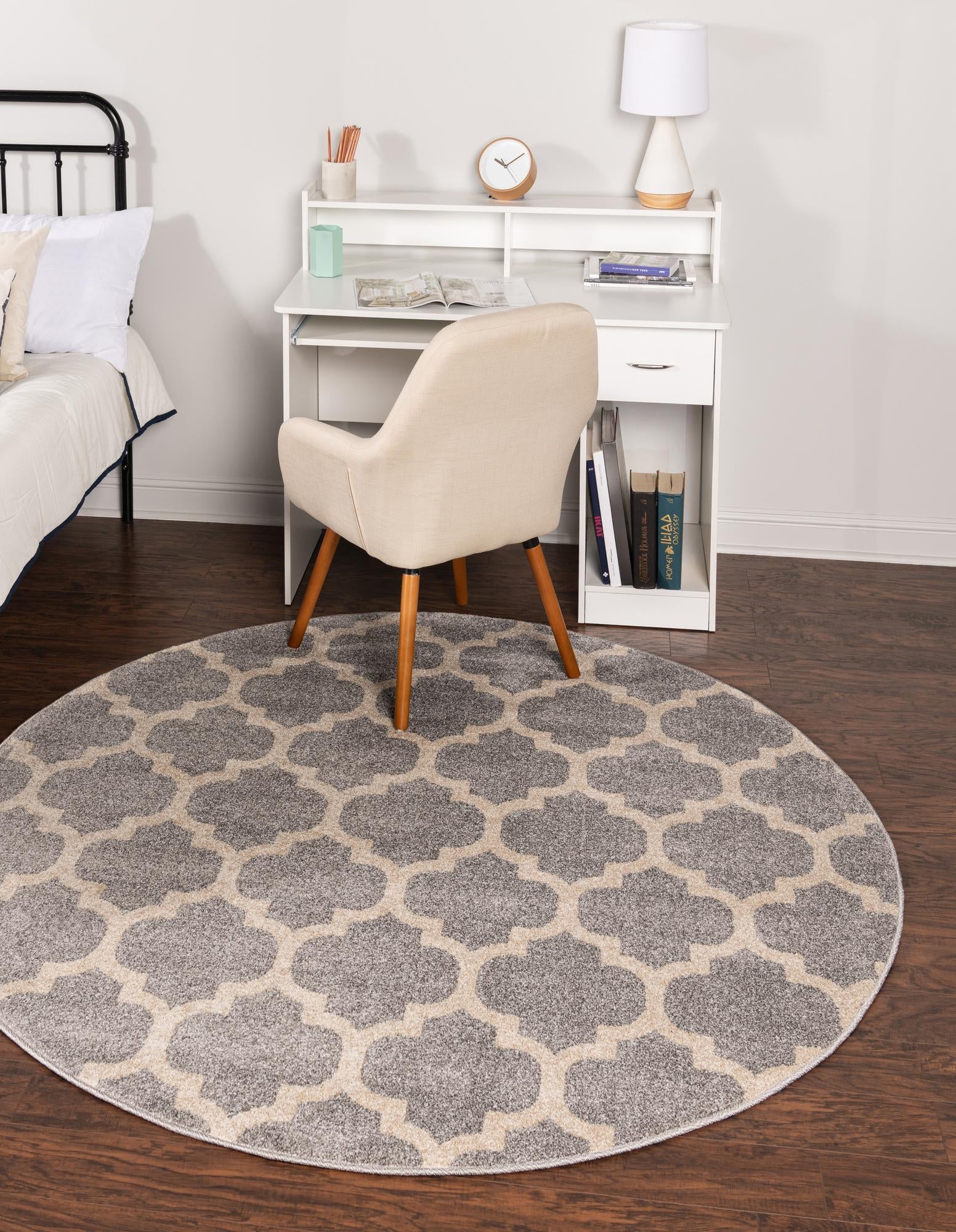 Lattice Gardens Collection Area Rug -  Bloomfield (Light Gray)