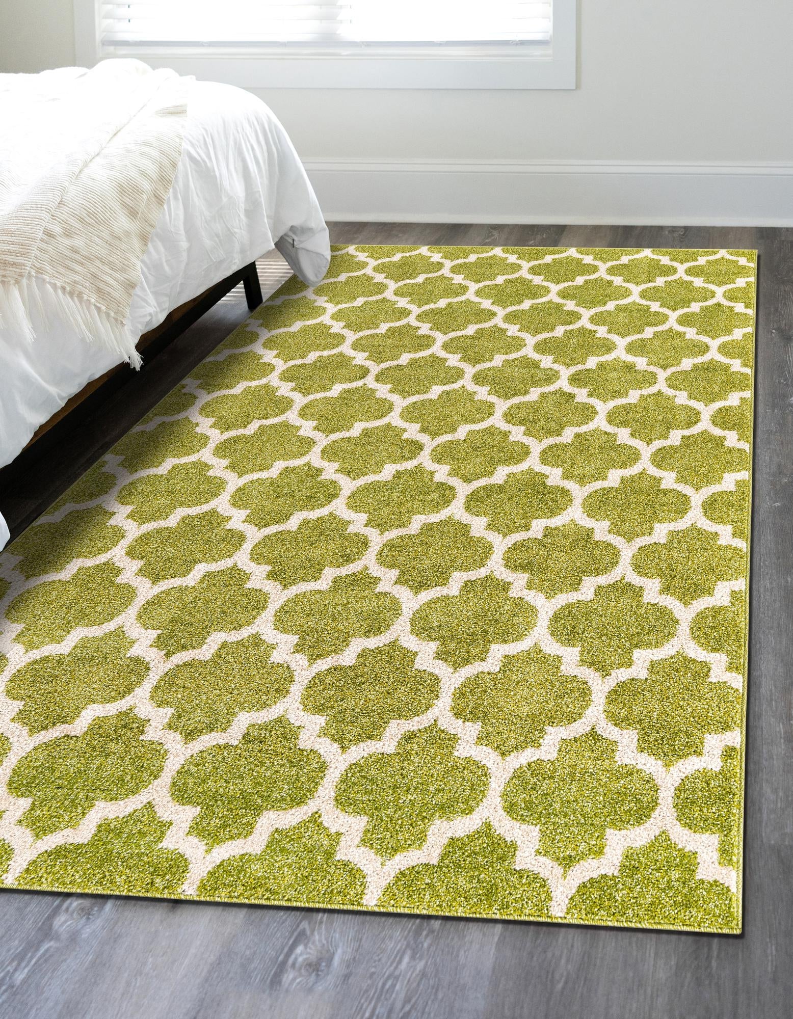 Lattice Gardens Collection Area Rug -  Bloomfield (Light Green)