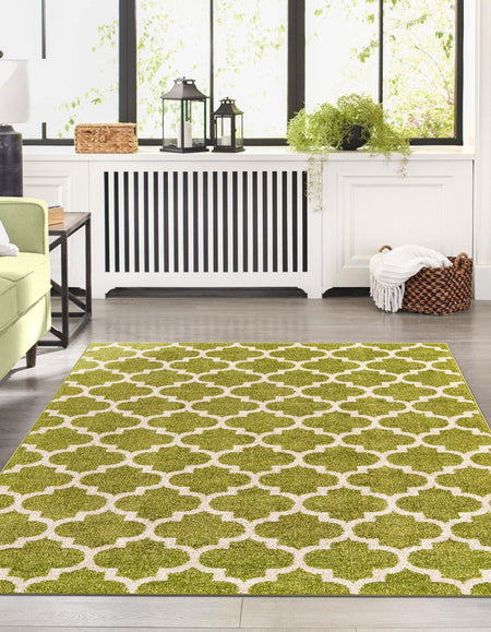 Lattice Gardens Collection Area Rug -  Bloomfield (Light Green)