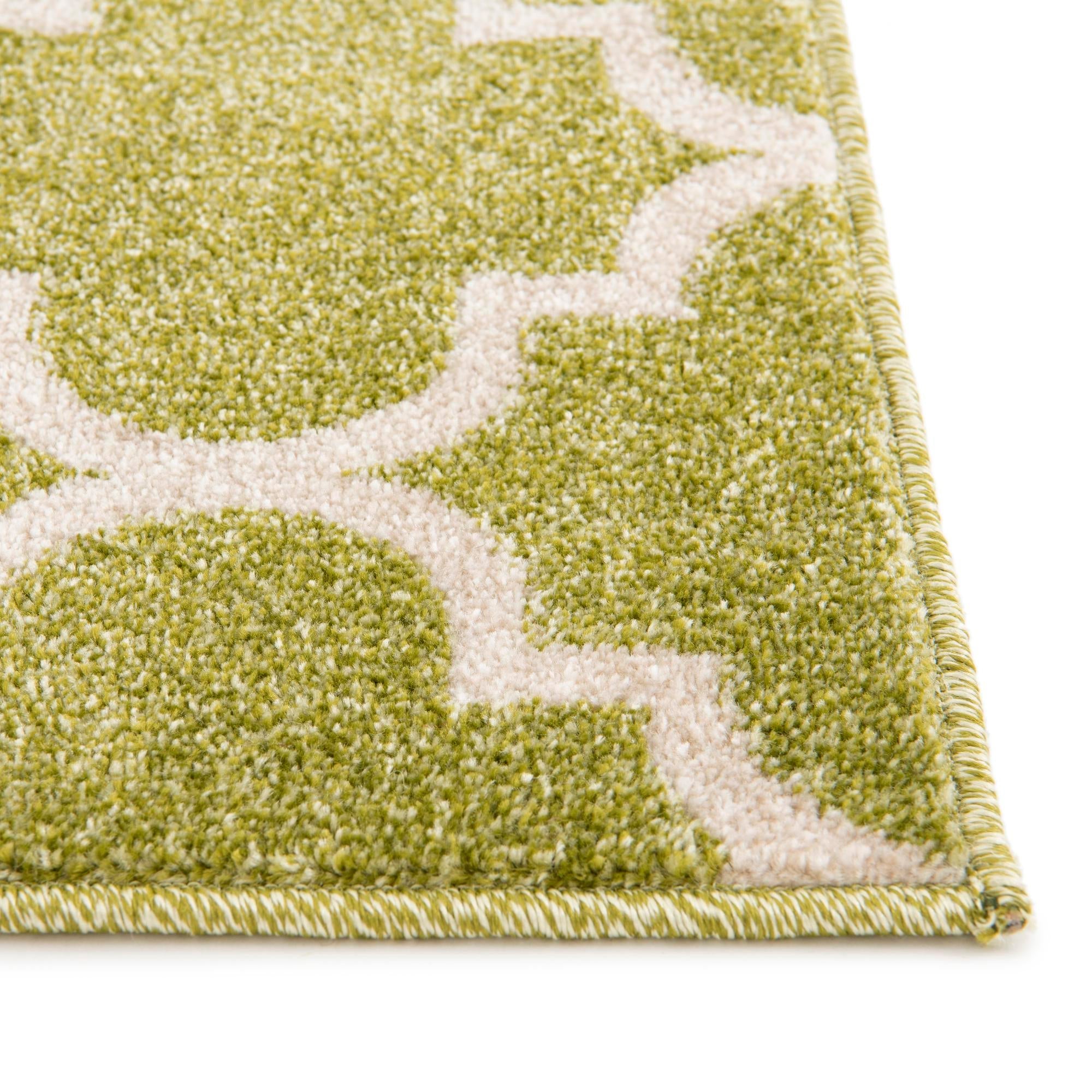 Lattice Gardens Collection Area Rug -  Bloomfield (Light Green)