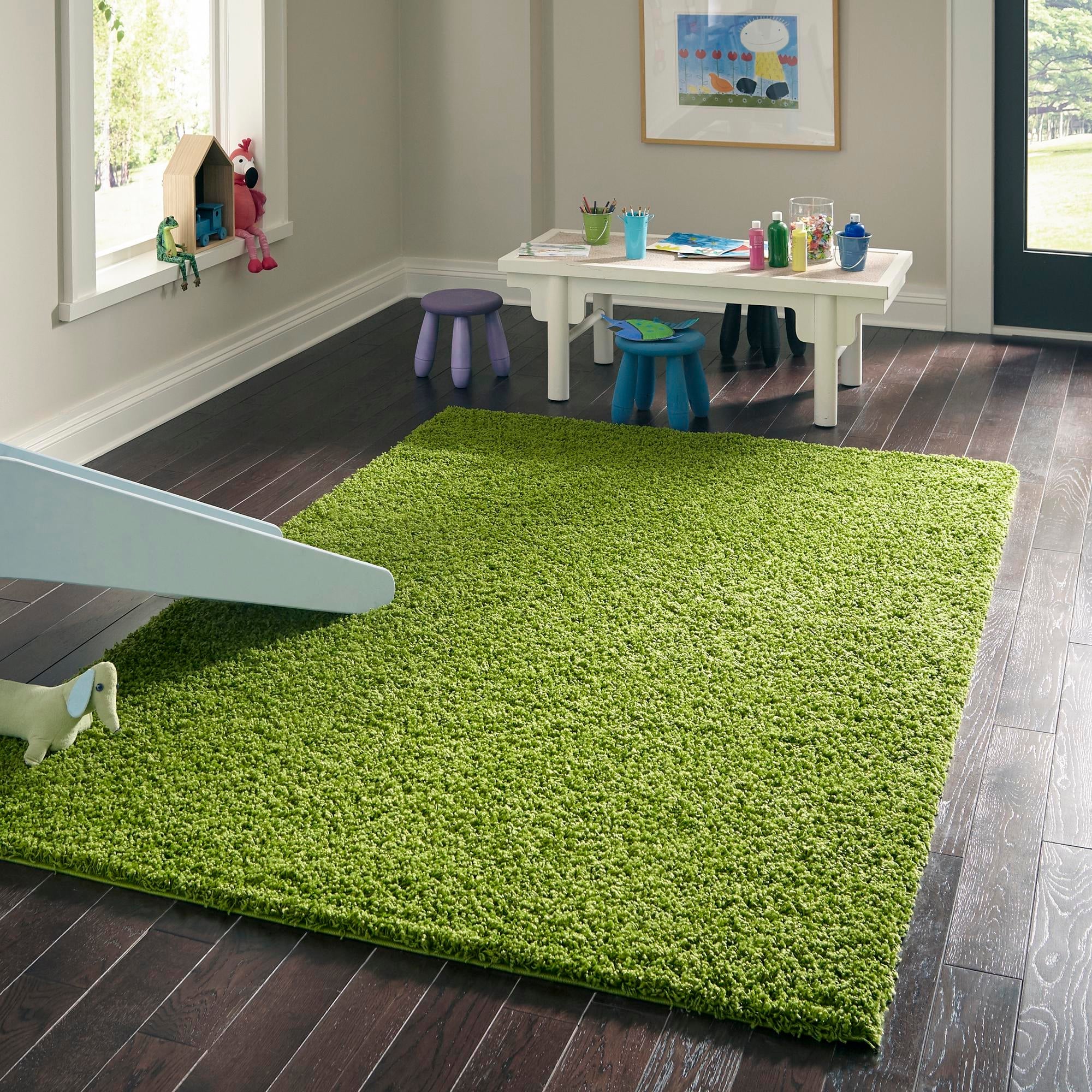 Plush Oasis Collection Area Rug - Serenity (Grass Green)