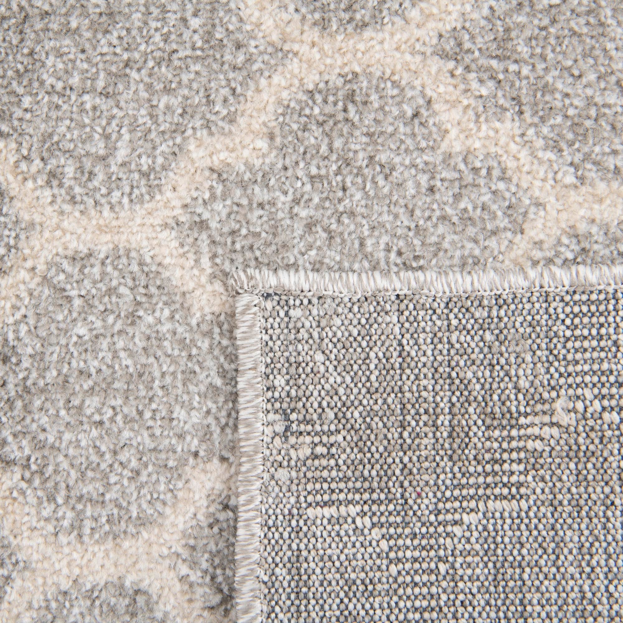 Lattice Gardens Collection Area Rug -  Bloomfield (Light Gray)