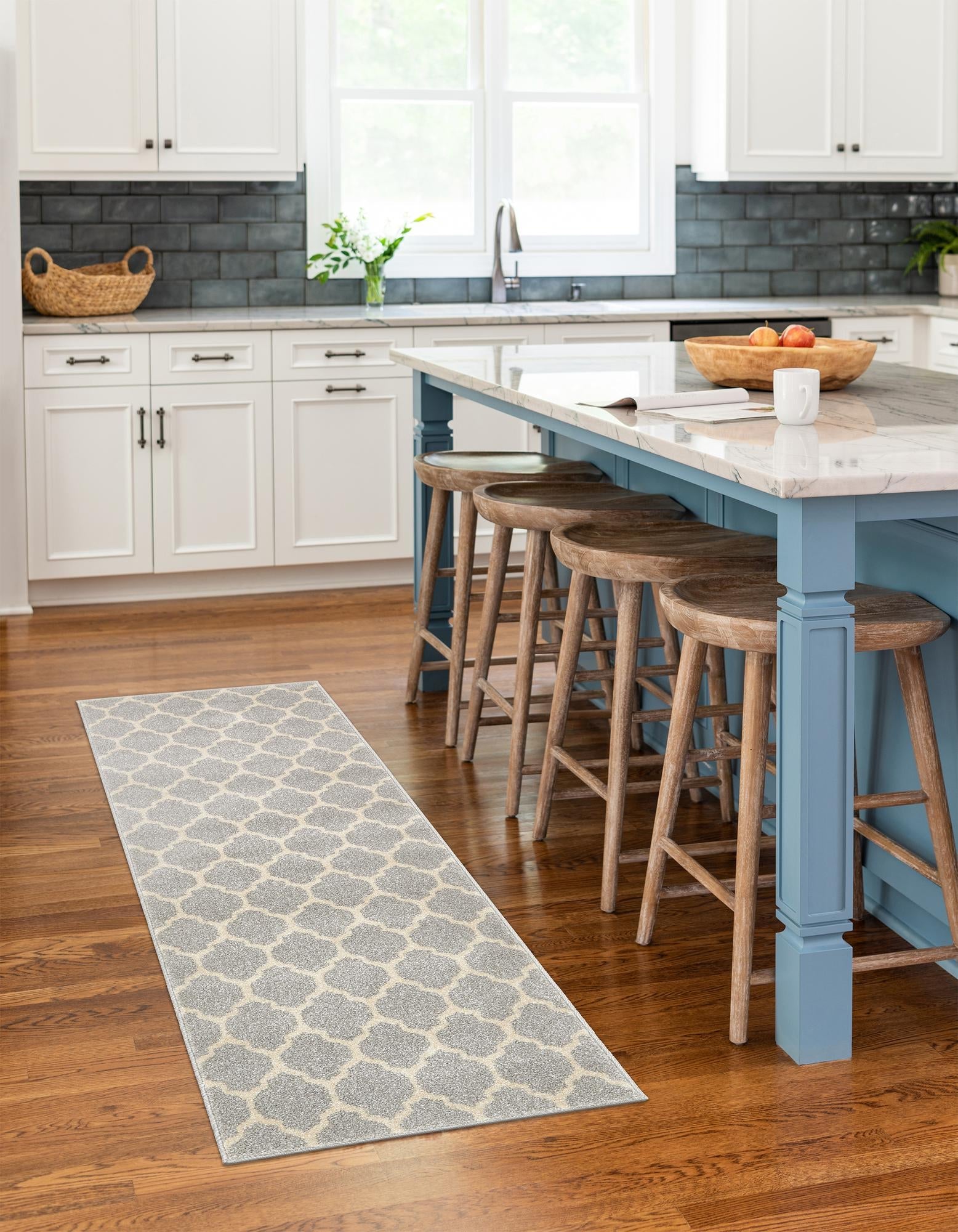 Lattice Gardens Collection Area Rug -  Bloomfield (Light Gray)