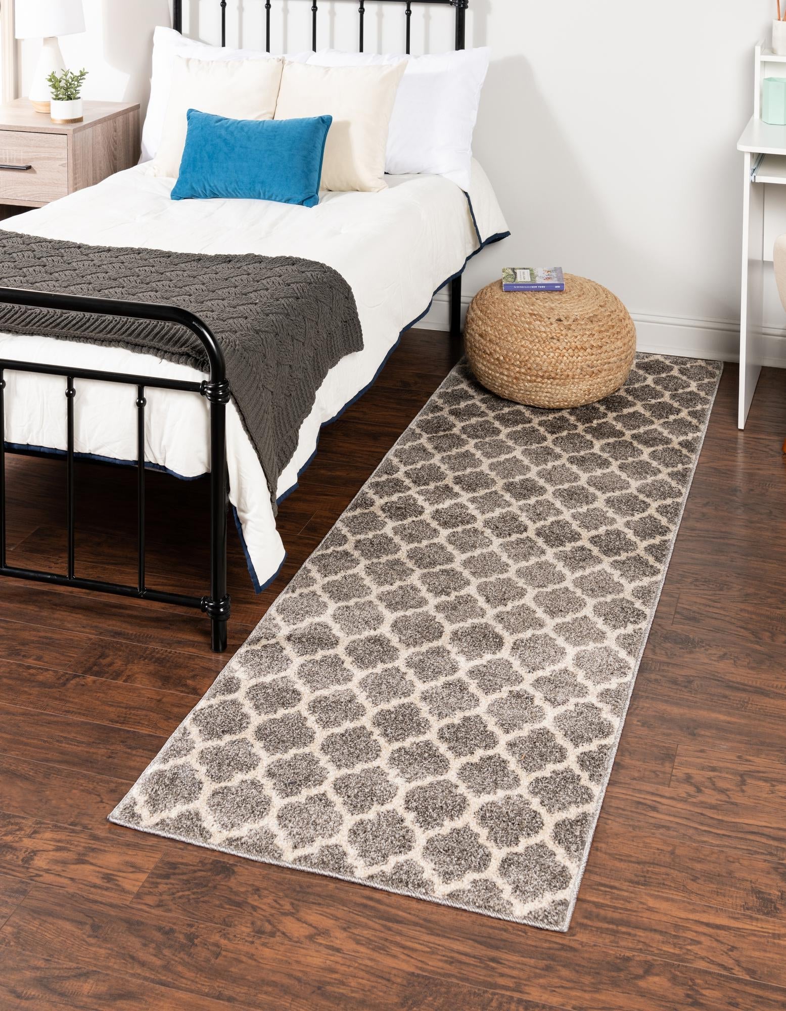 Lattice Gardens Collection Area Rug -  Bloomfield (Dark Gray)