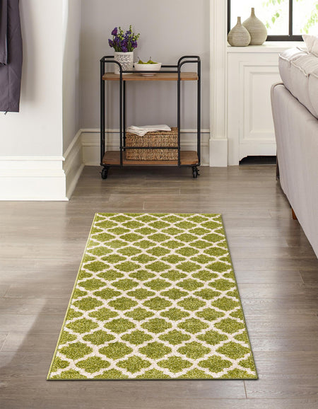 Lattice Gardens Collection Area Rug -  Bloomfield (Light Green)