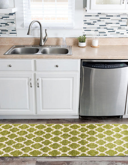 Lattice Gardens Collection Area Rug -  Bloomfield (Light Green)