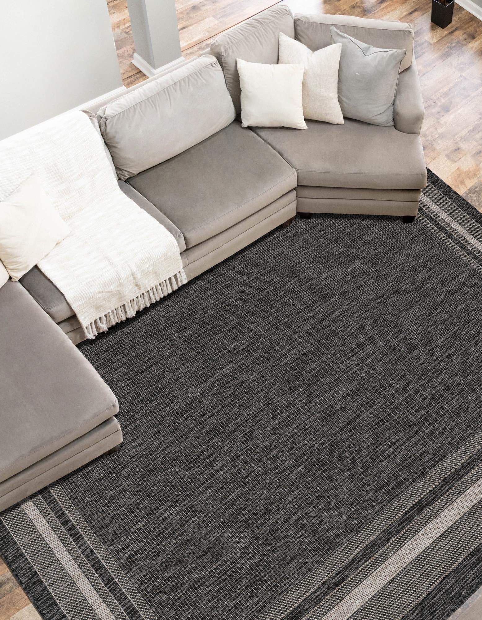 Terrace Fringe Collection Area Rug - Veranda (Black)