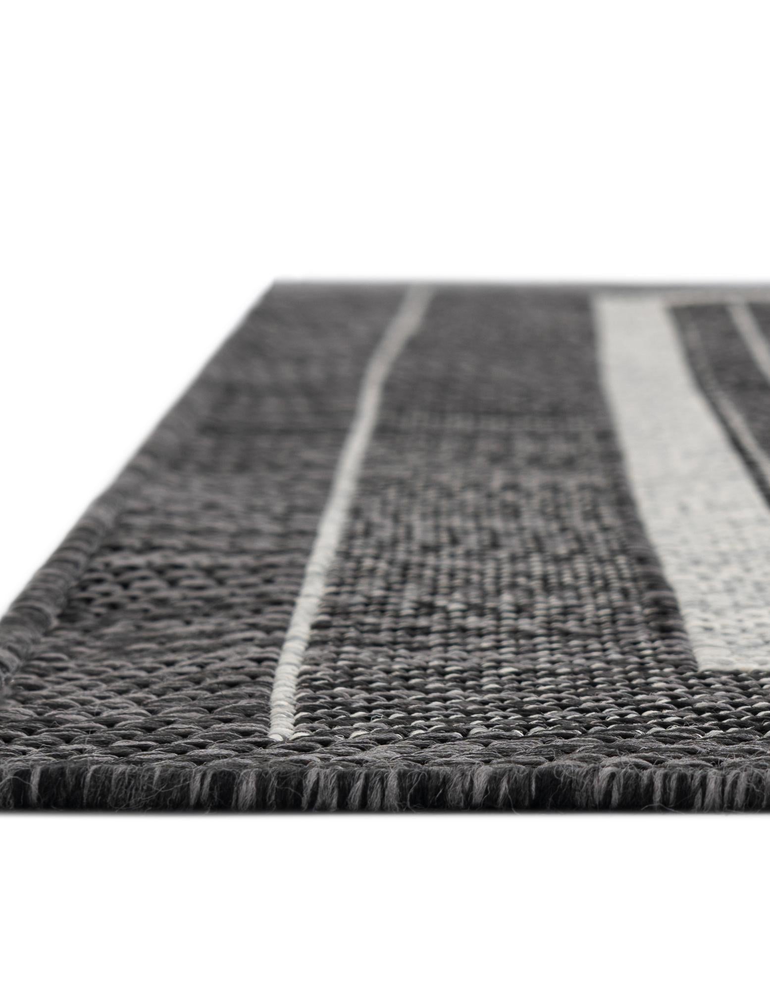 Terrace Fringe Collection Area Rug - Veranda (Black)