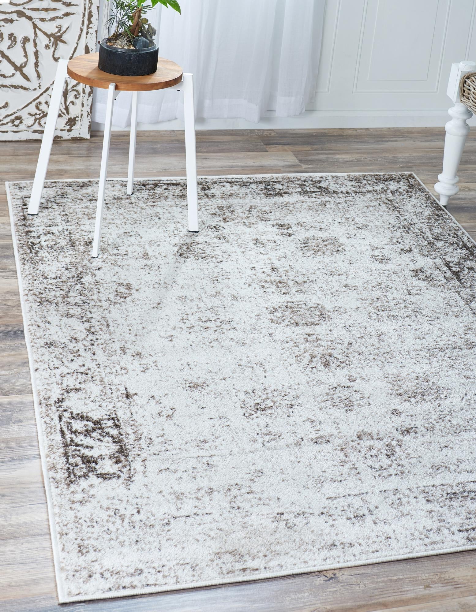 Riviera Elegance Collection Area Rug - Antibes (Beige)