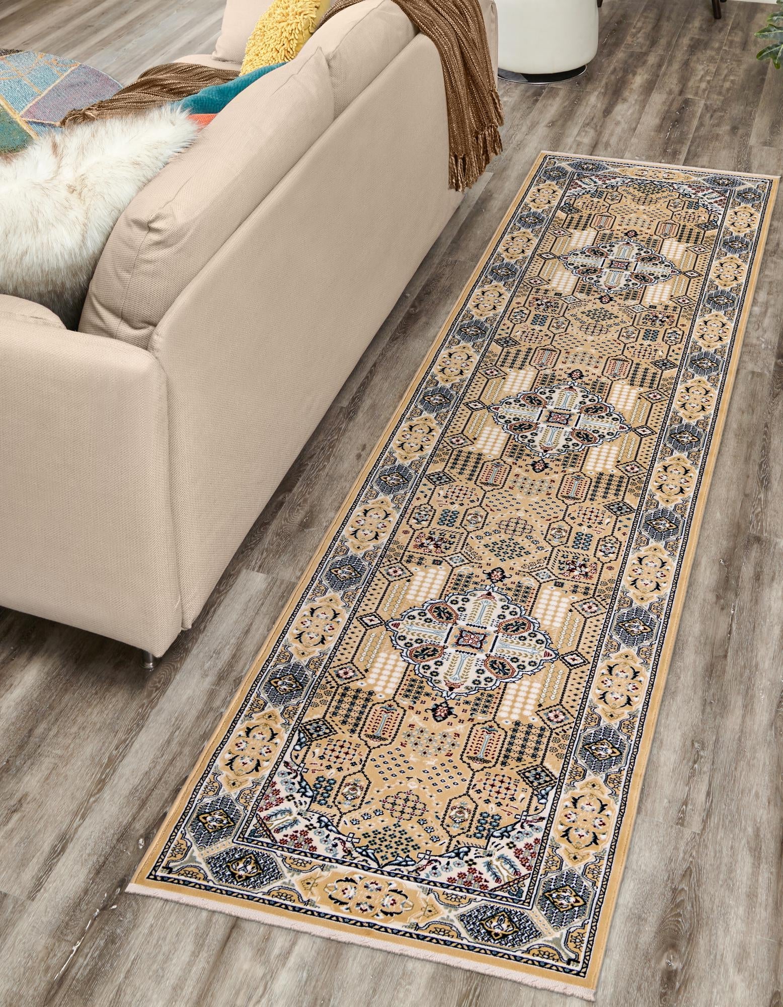 Persian Elegance Collection Area Rug -  Kashan