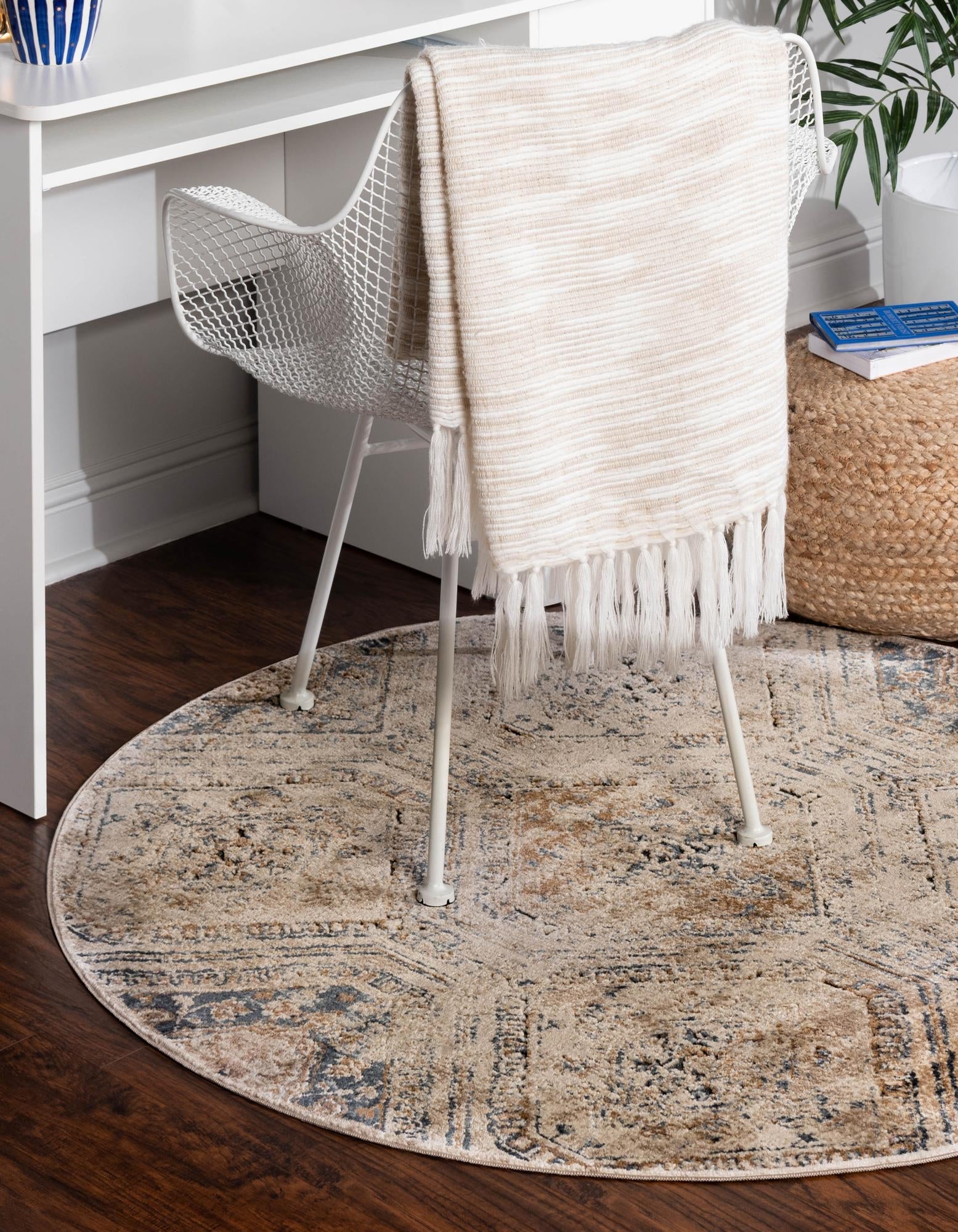 Coastal Manor Collection Area Rug -  Oceanfront