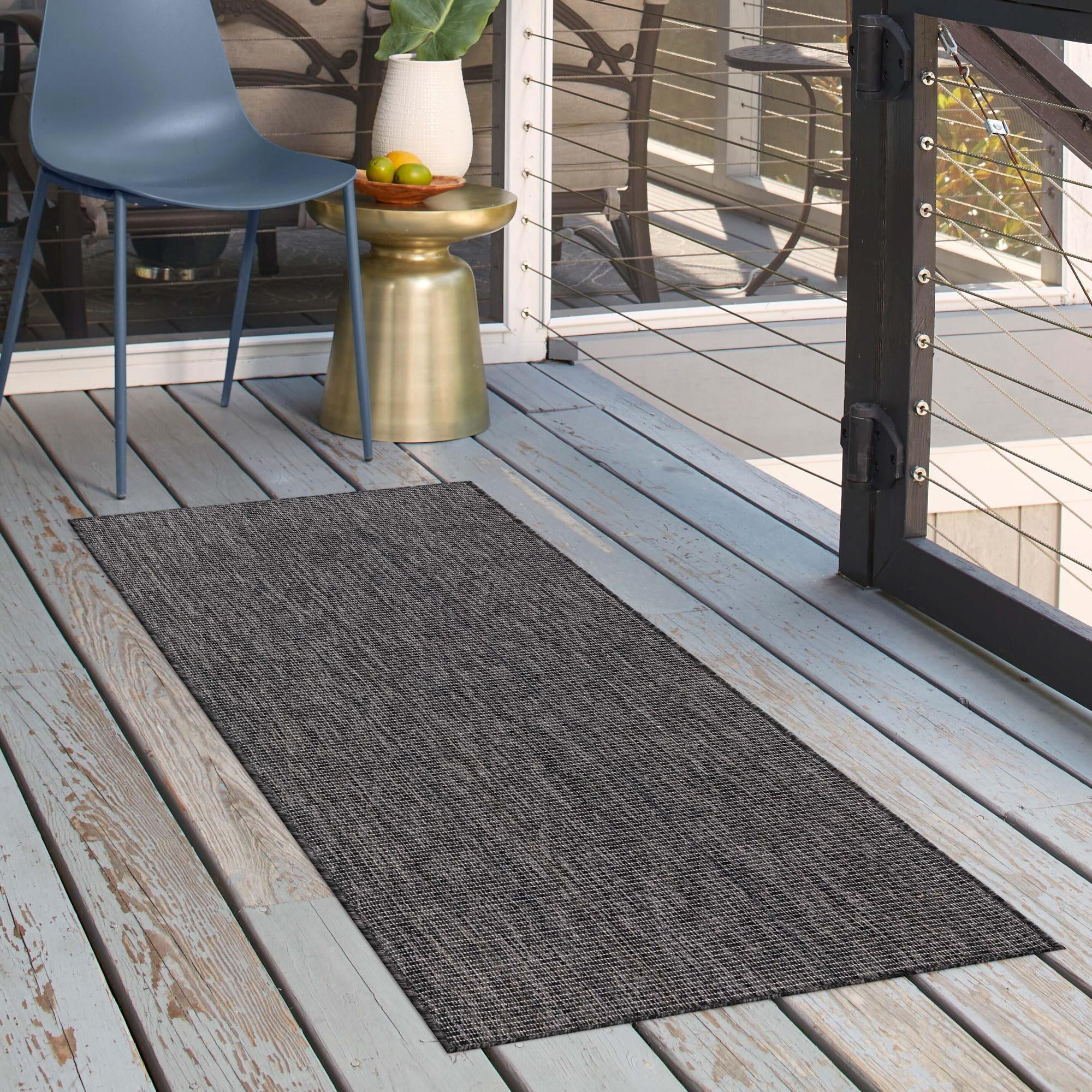 Seaside Serenity Collection Area Rug - Veranda (Black)