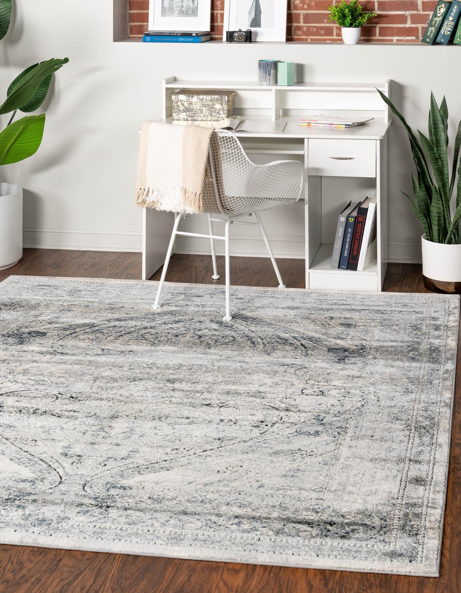 Coastal Manor Collection Area Rug -  Seagrove