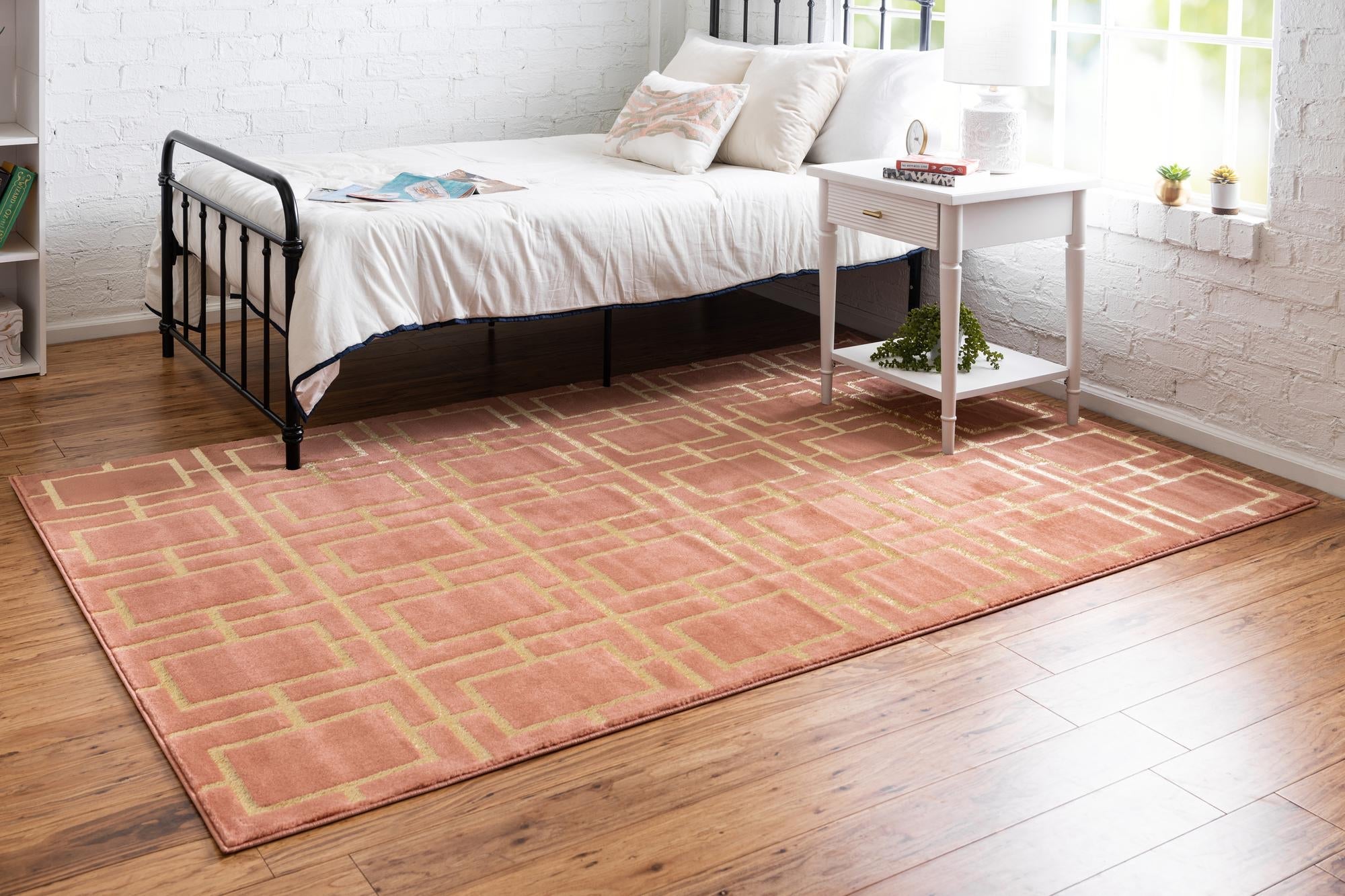 Hollywood Luxe Collection Area Rug -  Beverly (Coral Gold)