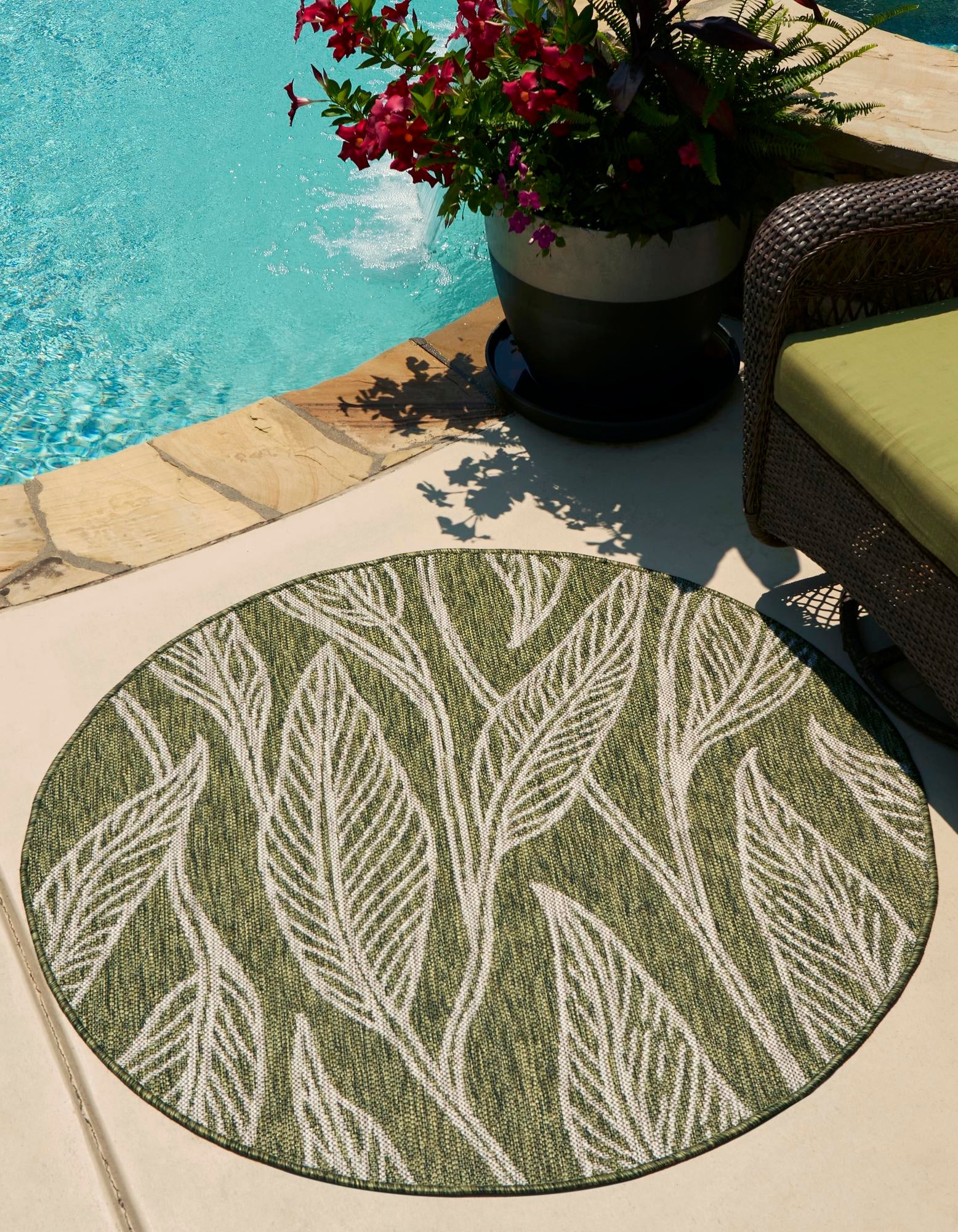 Seaside Blooms Collection Area Rug -  Evergreen (Green)