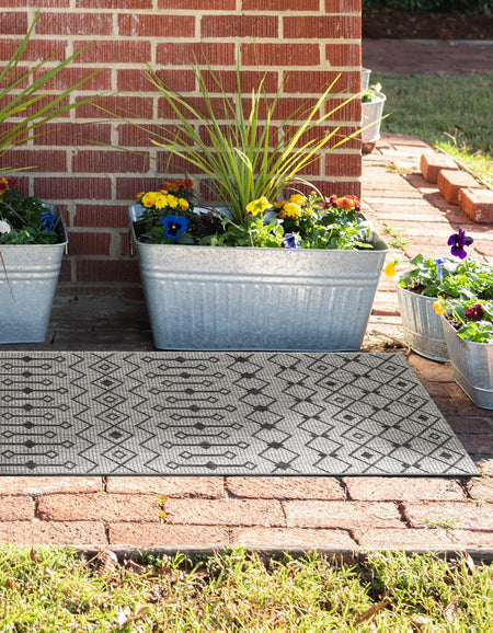 Seaside Lattice Collection Area Rug -  Pergola (Gray)