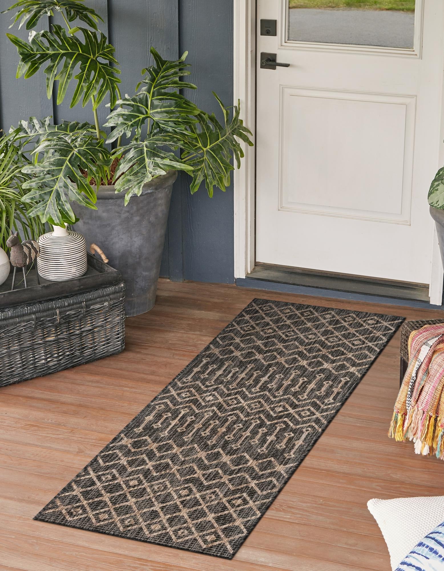 Seaside Lattice Collection Area Rug -  Pergola (Charcoal Gray)