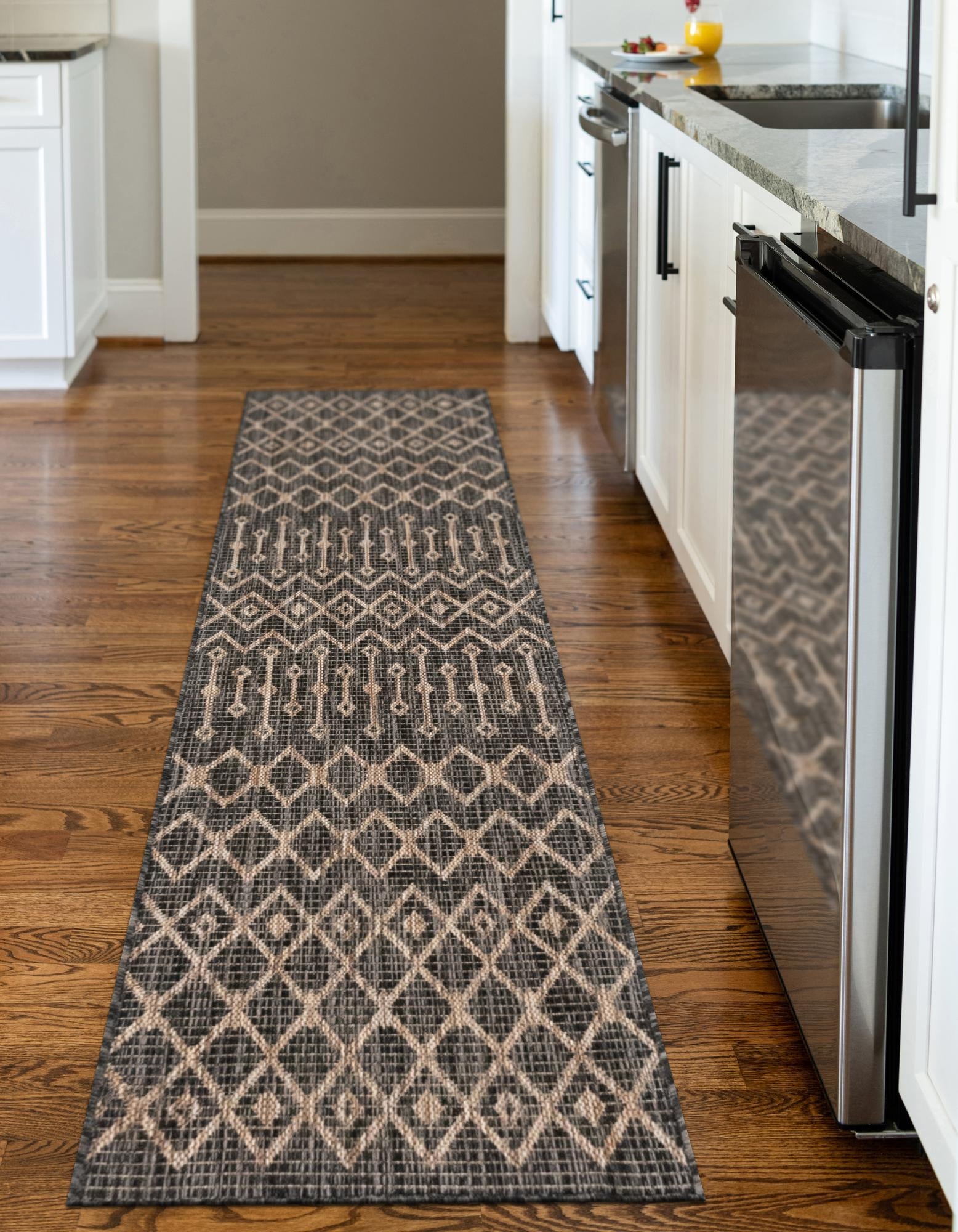 Seaside Lattice Collection Area Rug -  Pergola (Charcoal Gray)