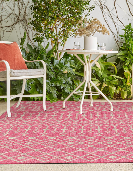 Seaside Lattice Collection Area Rug -  Pergola (Fuschia)