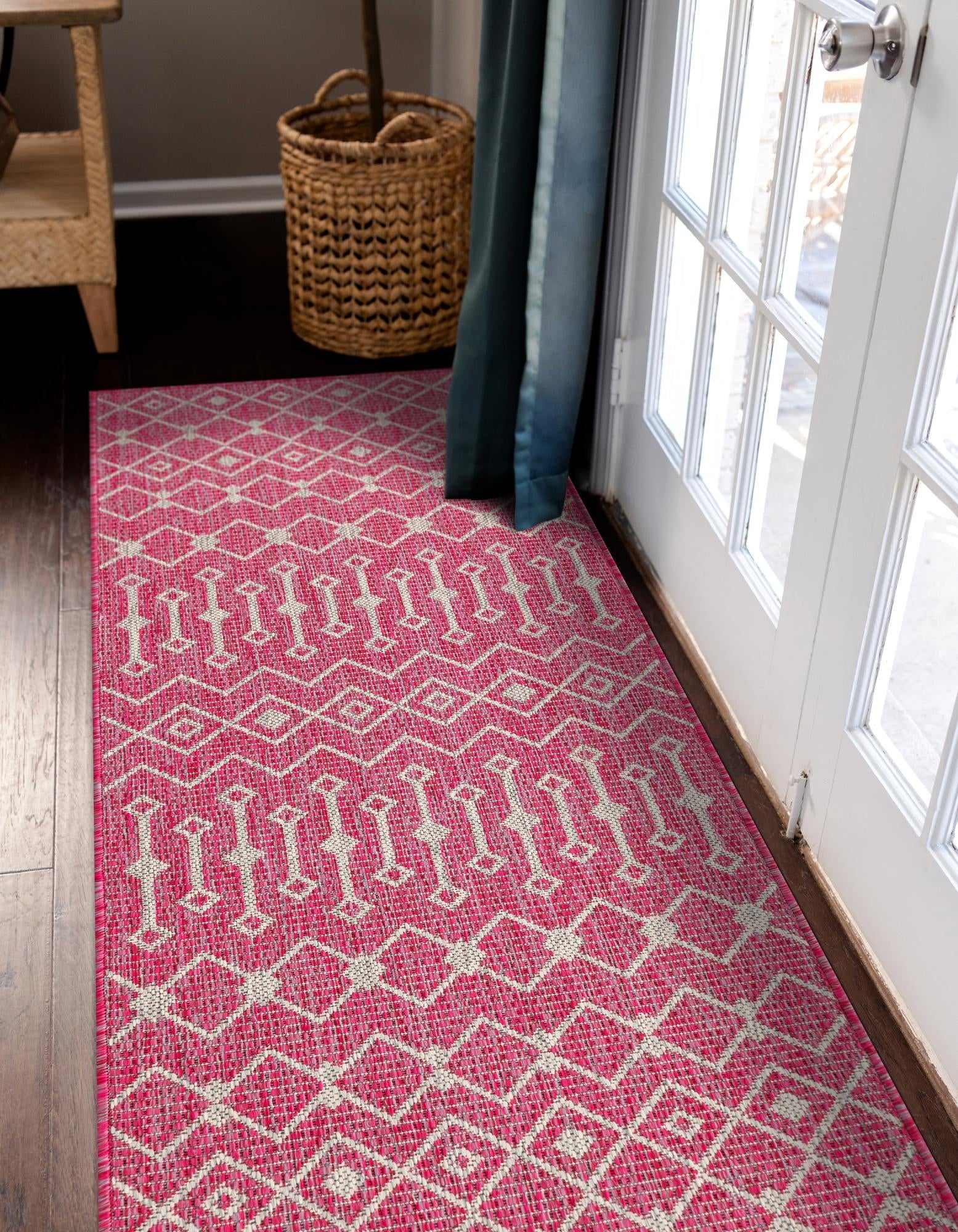 Seaside Lattice Collection Area Rug -  Pergola (Fuschia)