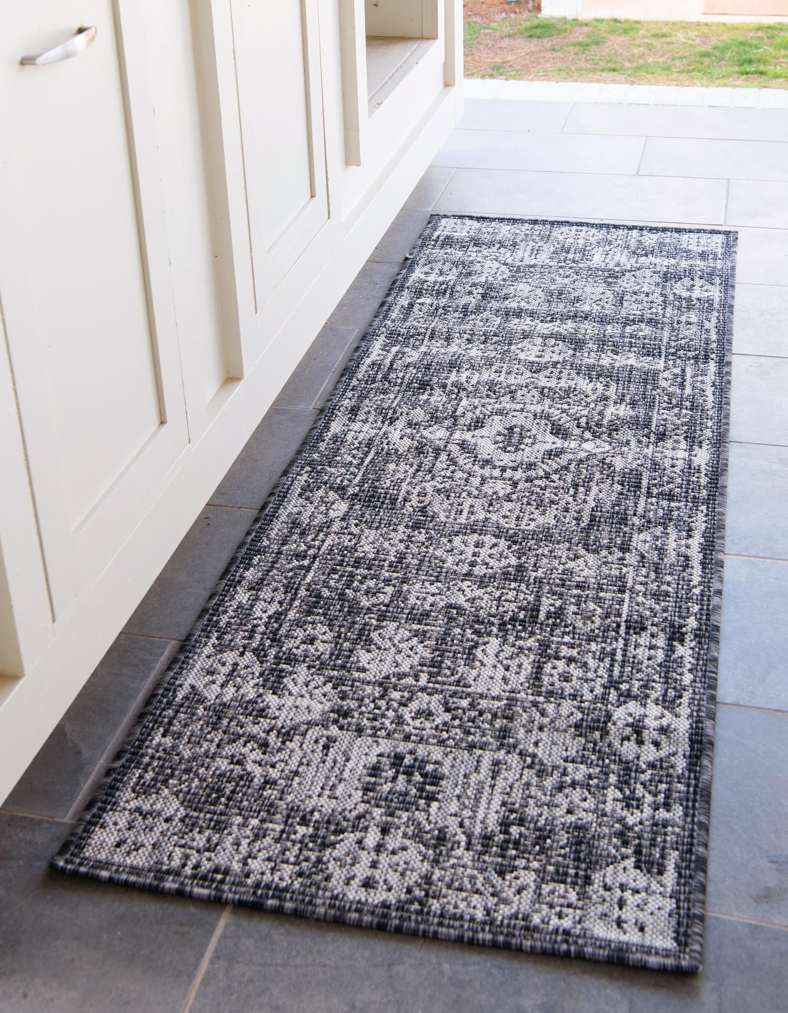 Patio Heritage Collection Area Rug - Savannah (Charcoal Gray)