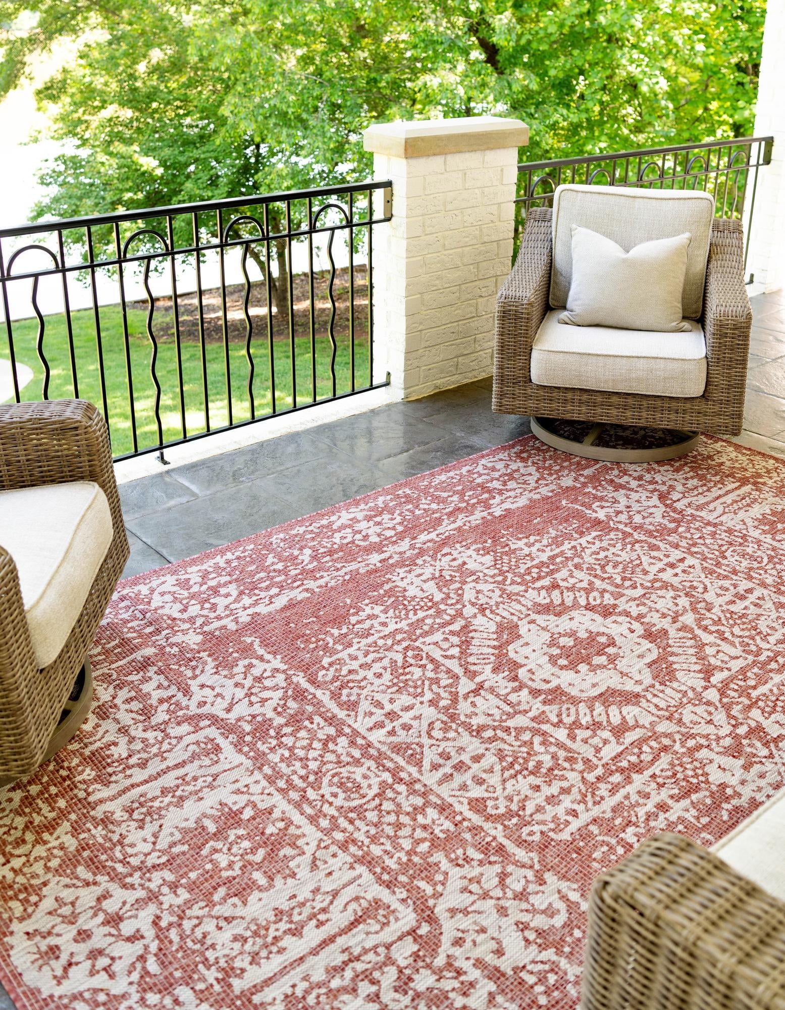 Patio Heritage Collection Area Rug - Savannah (Rust Red)