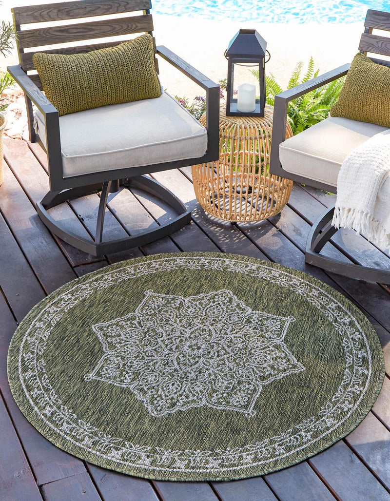 Patio Heritage Collection Area Rug -  Charleston (Green) Round Green  lifestyle 15