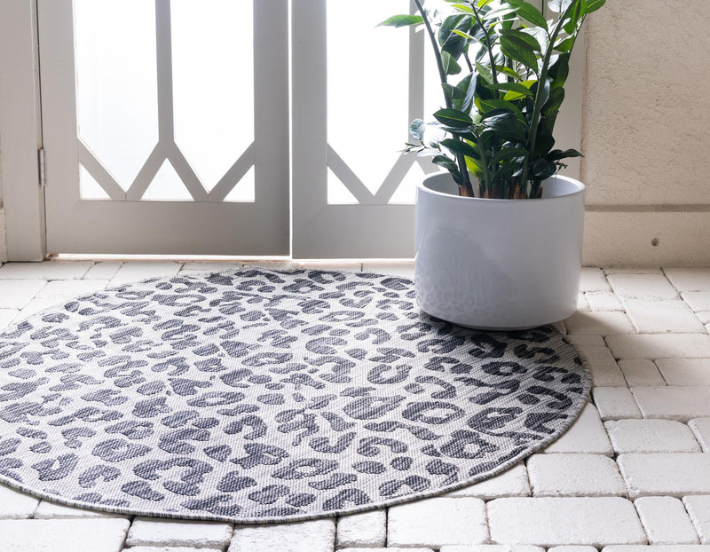 Jungle Expedition Collection Area Rug -  Amazon (Light Gray) Round Light Gray  lifestyle 30