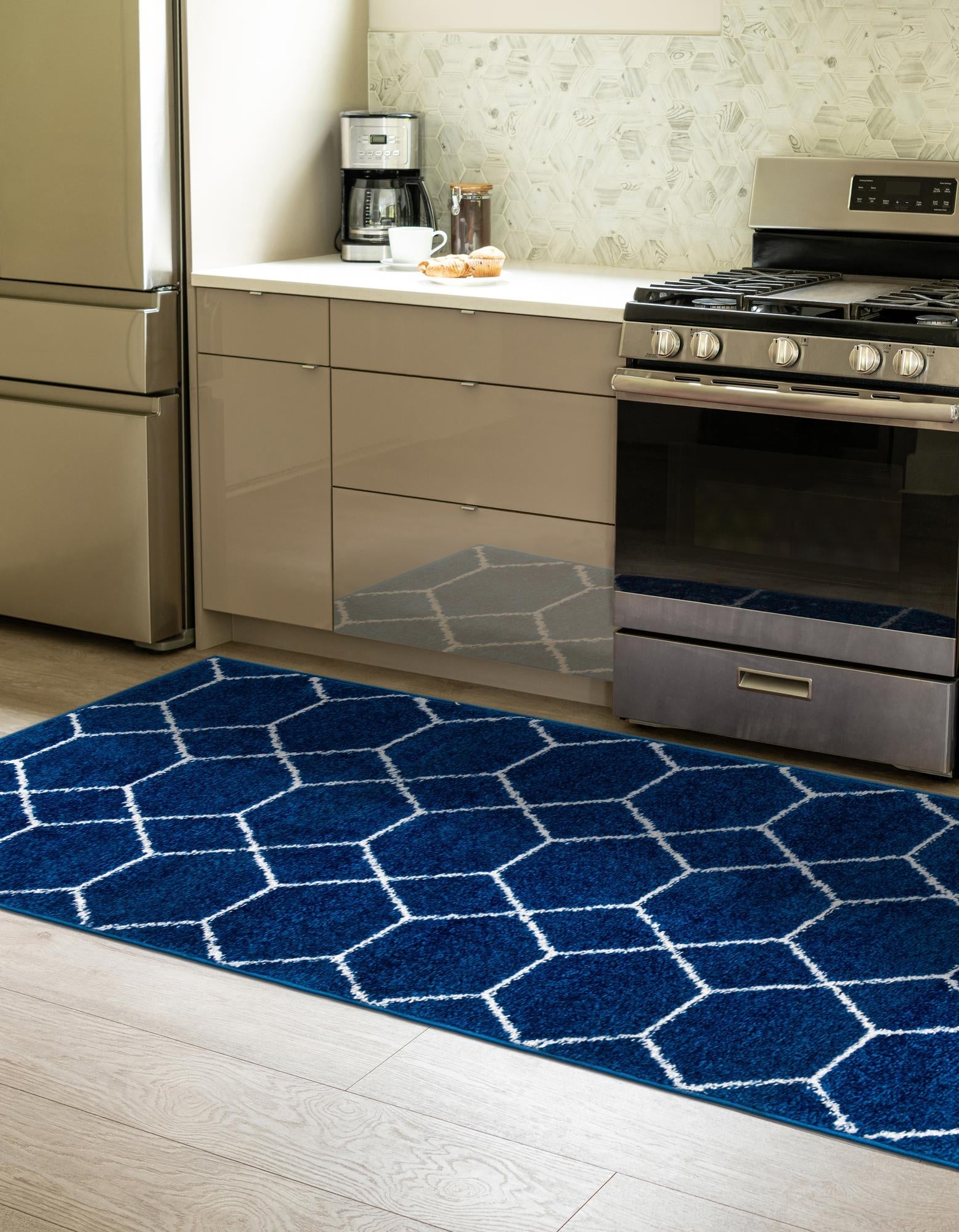 Trellis Mosaic Collection Area Rug - Arborville (Navy Blue)