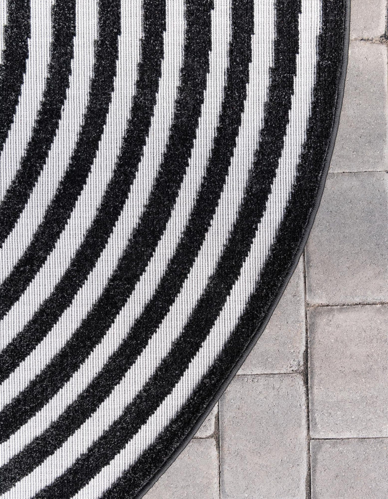 Catalina Cove Outdoor Collection Area Rug - Avalon Round Black  lifestyle 129