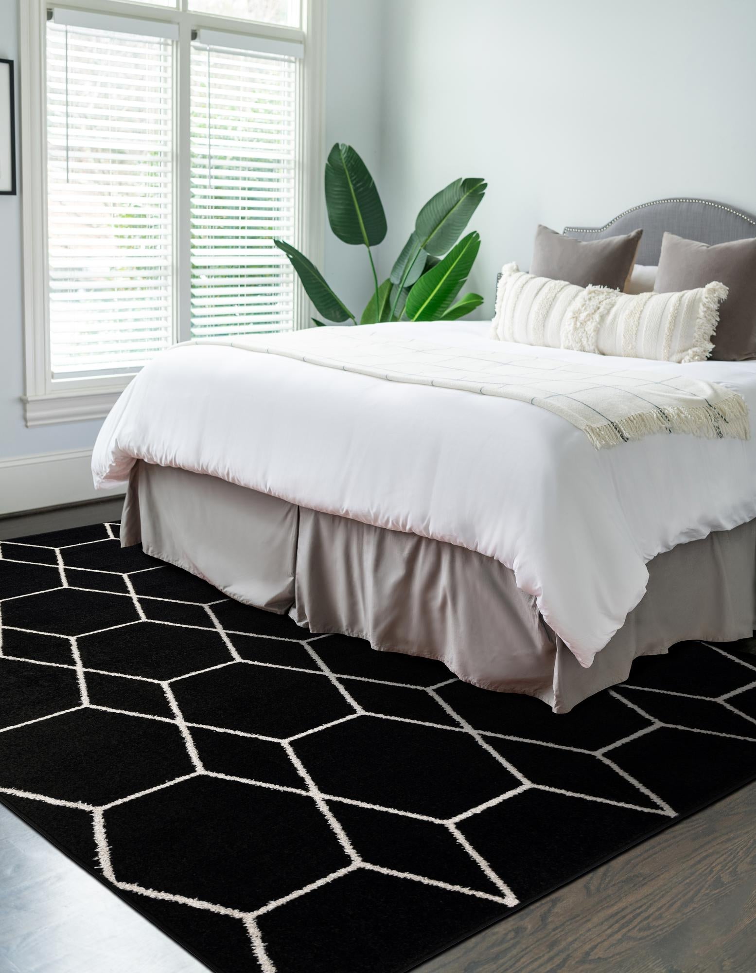 Trellis Mosaic Collection Area Rug - Arborville (Black)