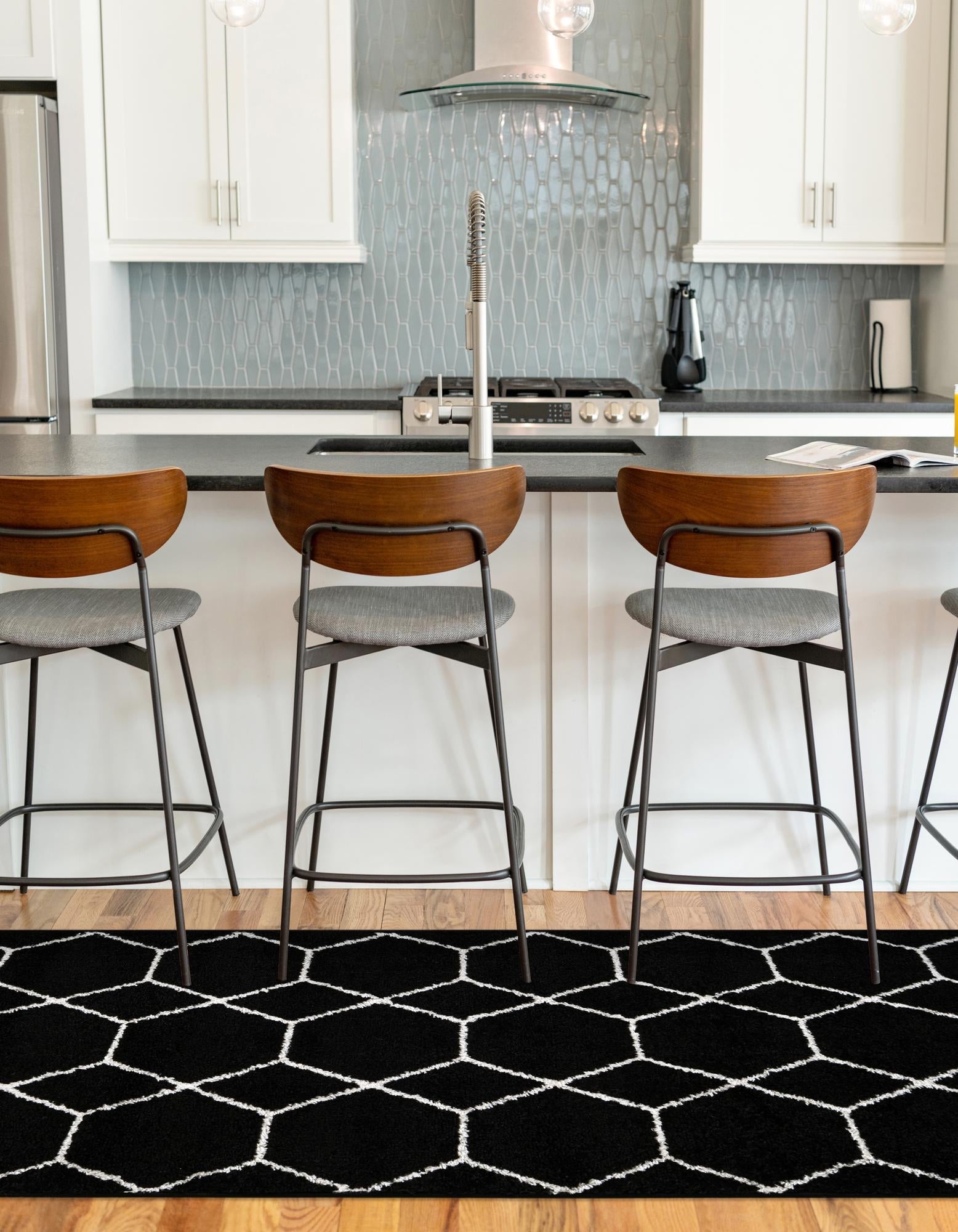 Trellis Mosaic Collection Area Rug - Arborville (Black)