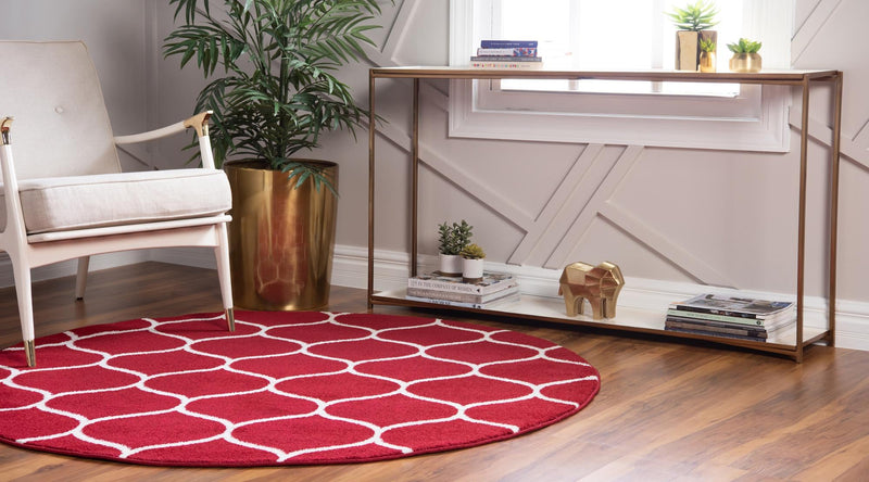 Lattice Garden Collection Area Rug -  Pergolatown (Red) Round Red  lifestyle 2