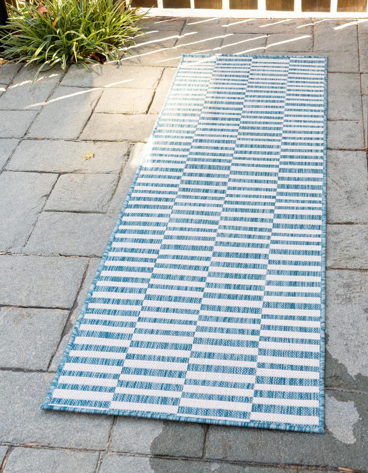 Seaside Stripes Collection Area Rug - Cabana (Light Aqua)