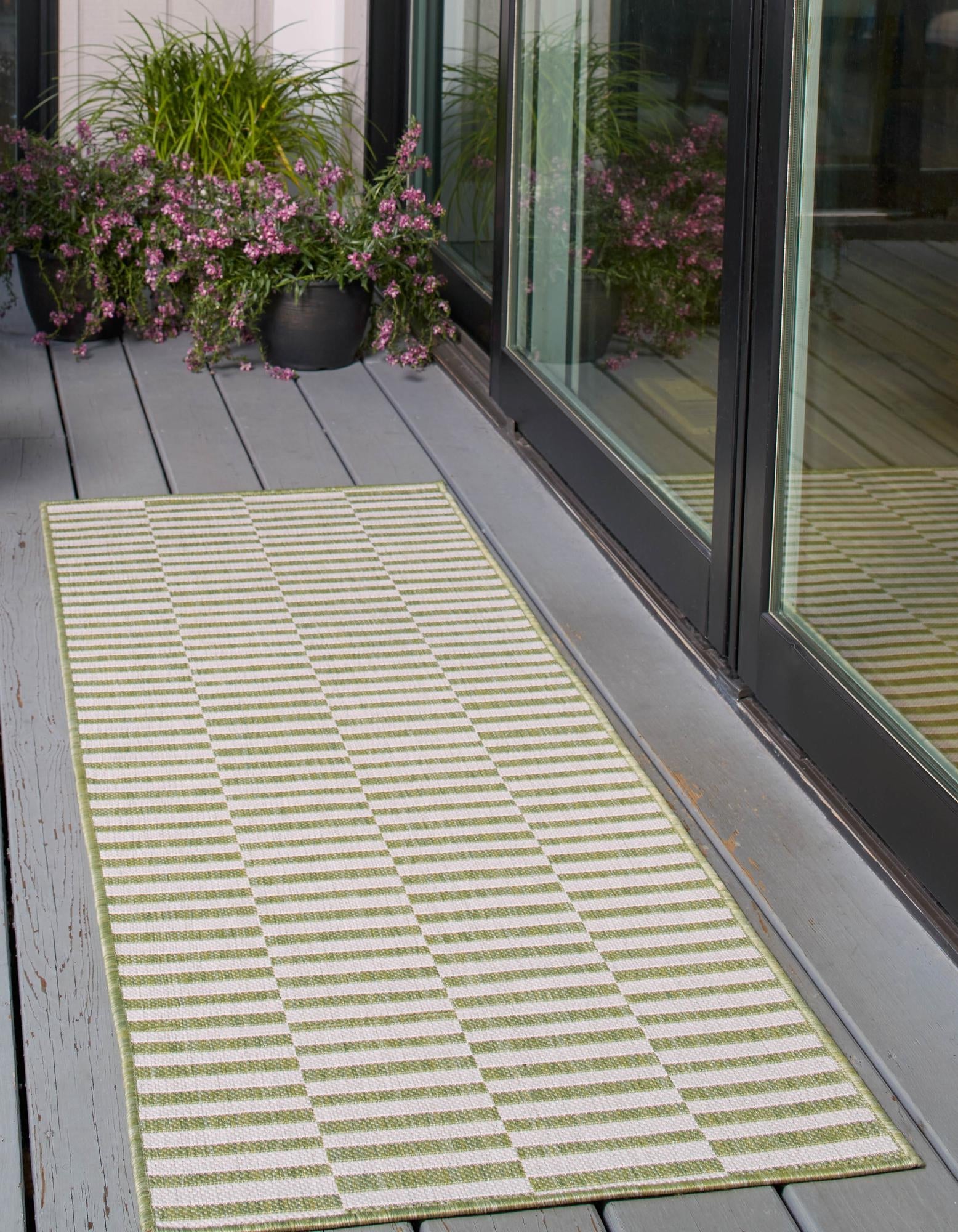 Seaside Stripes Collection Area Rug - Cabana (Green)