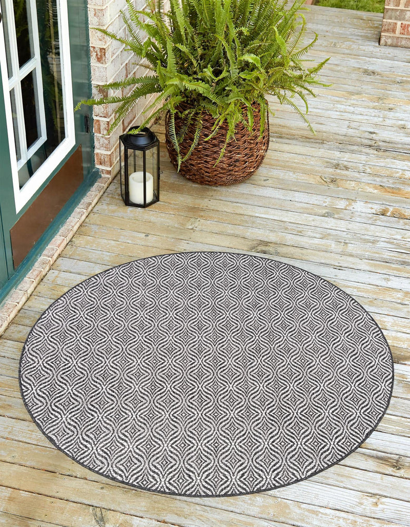 Garden Lattice Oasis Collection Area Rug -  Terrace Round Charcoal  lifestyle 188