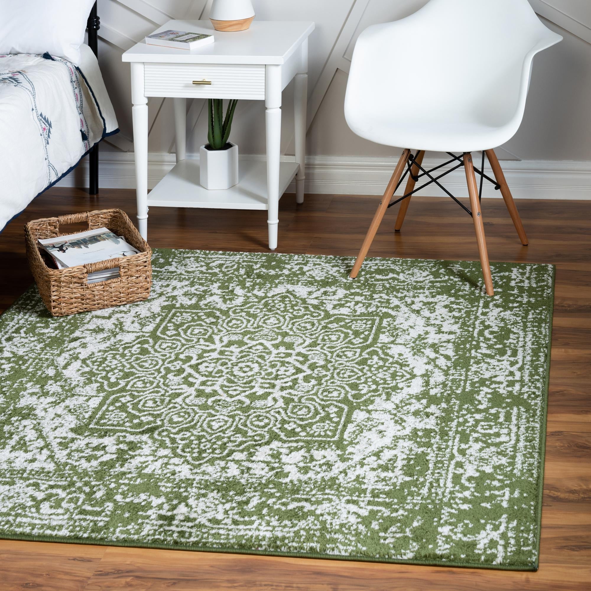 Georgetown Rugs Collection Area Rug - Dupont (Green)