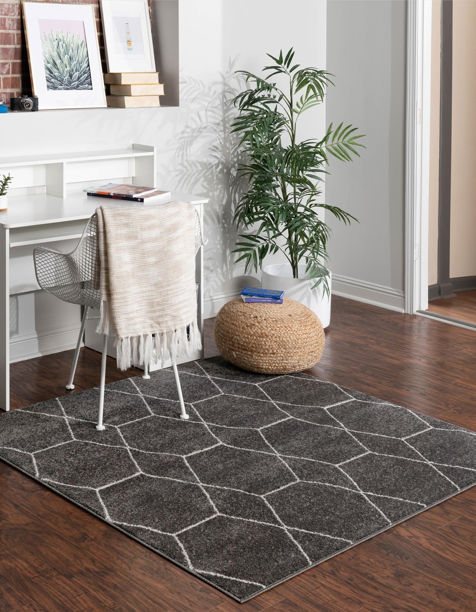 Trellis Mosaic Collection Area Rug - Arborville (Dark Gray)