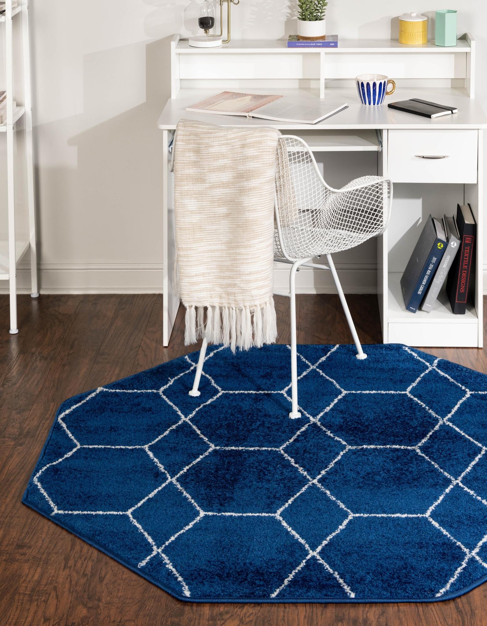 Trellis Mosaic Collection Area Rug - Arborville (Navy Blue)