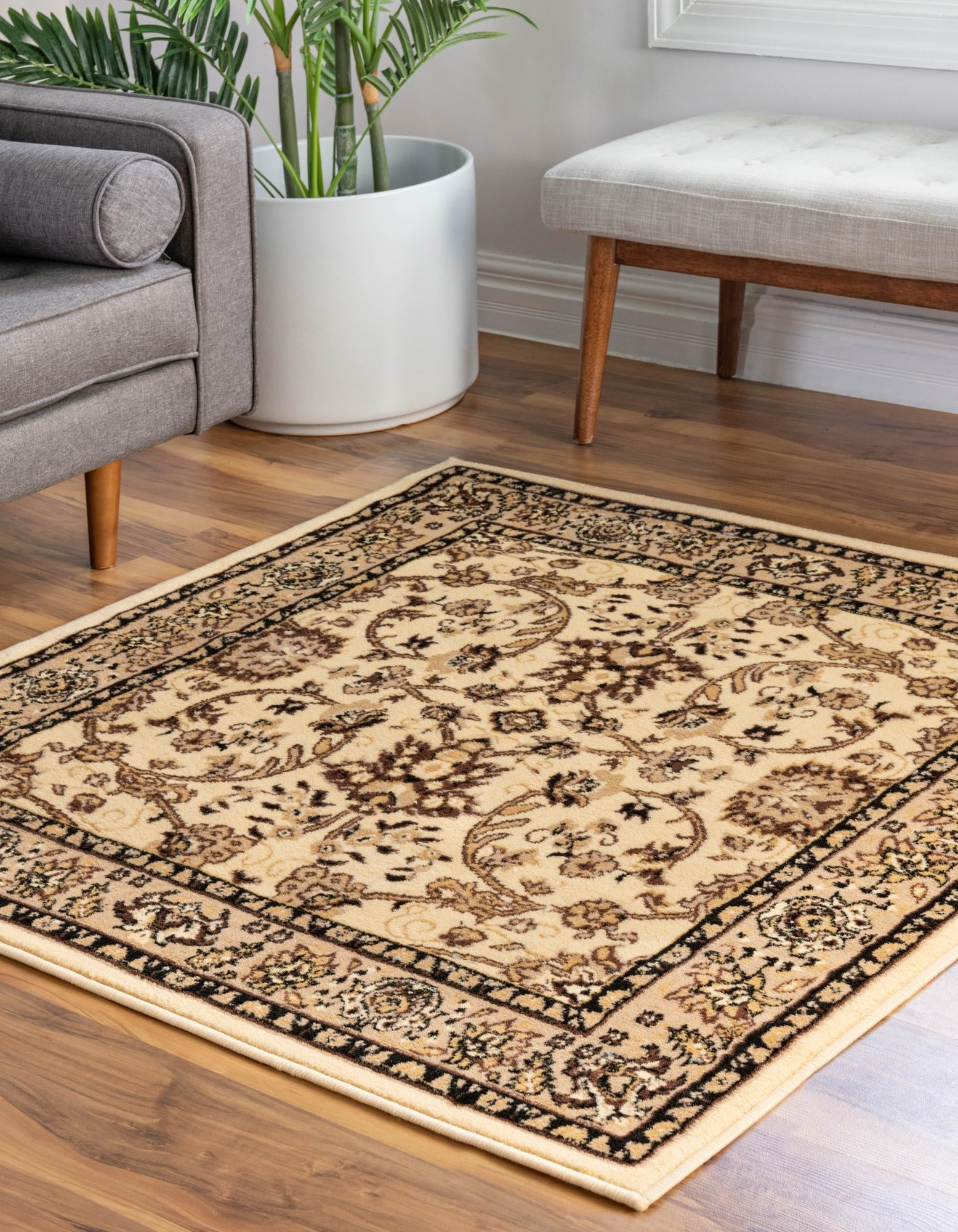 Isfahan Elegance Collection Area Rug - Naghsh-e Jahan (Ivory)