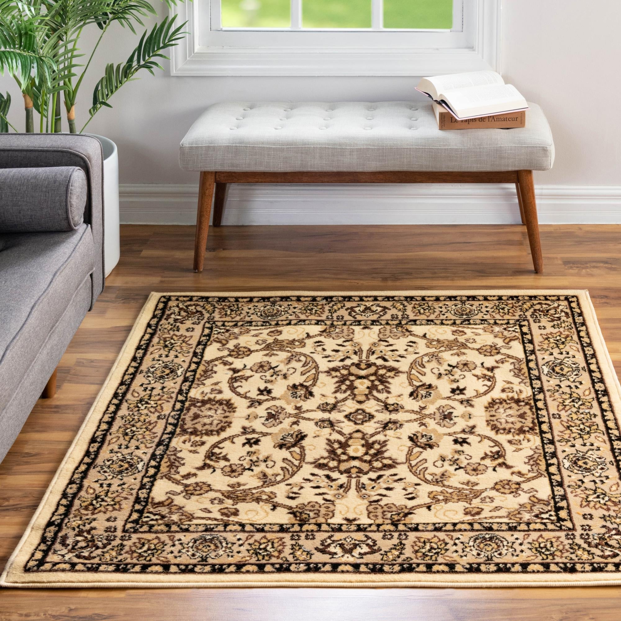 Isfahan Elegance Collection Area Rug - Naghsh-e Jahan (Ivory)