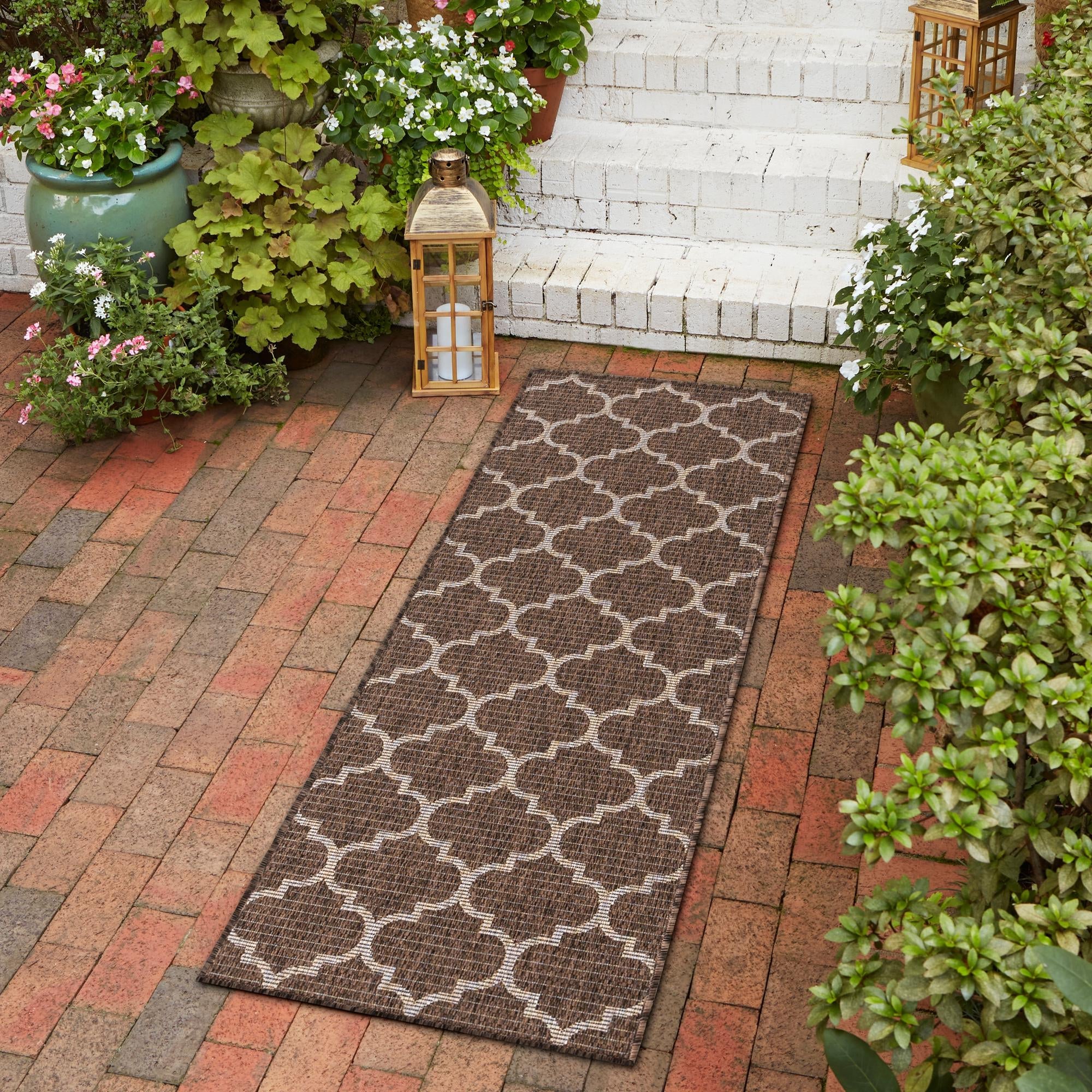 Seaside Lattice Collection Area Rug - Arbor (Brown)