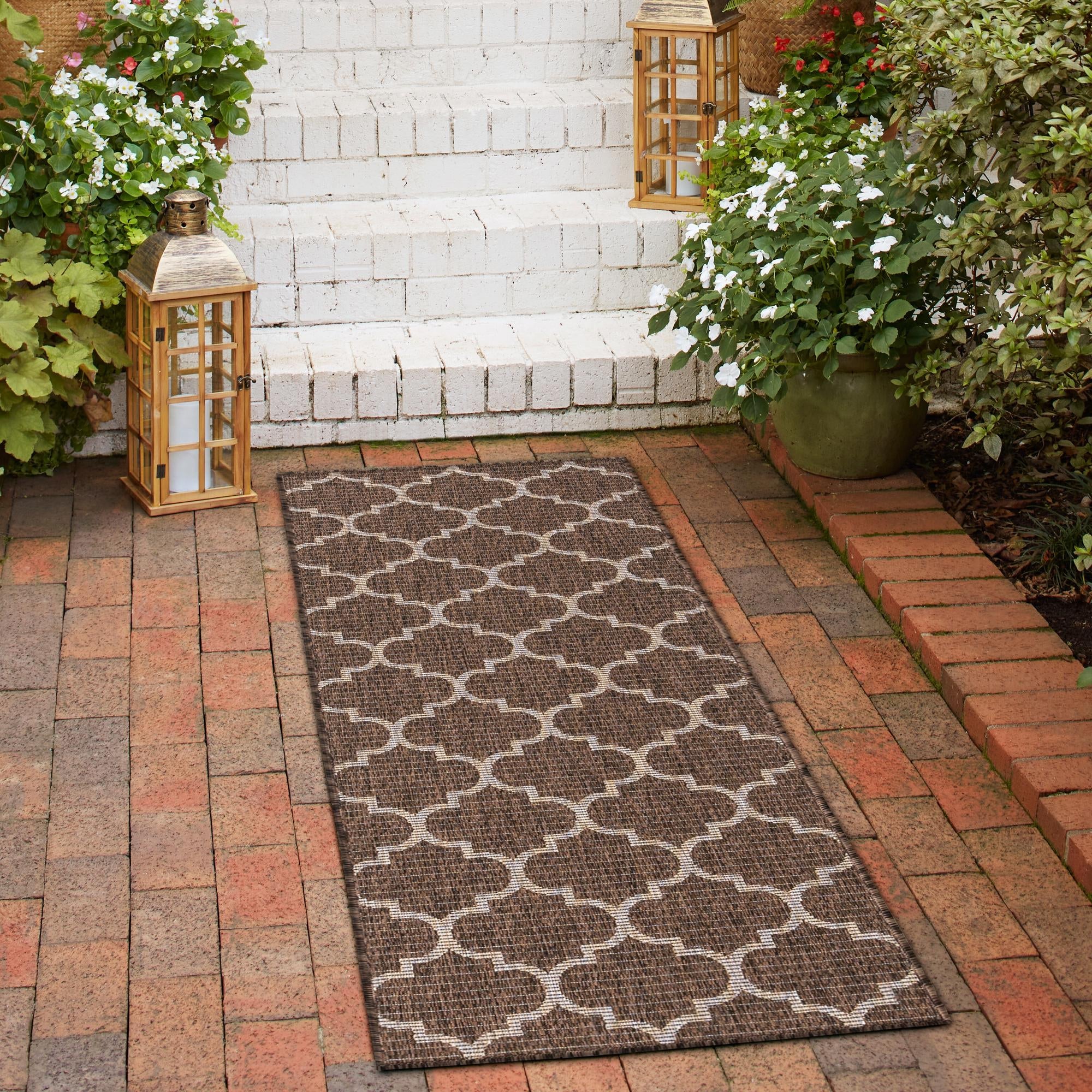 Seaside Lattice Collection Area Rug - Arbor (Brown)