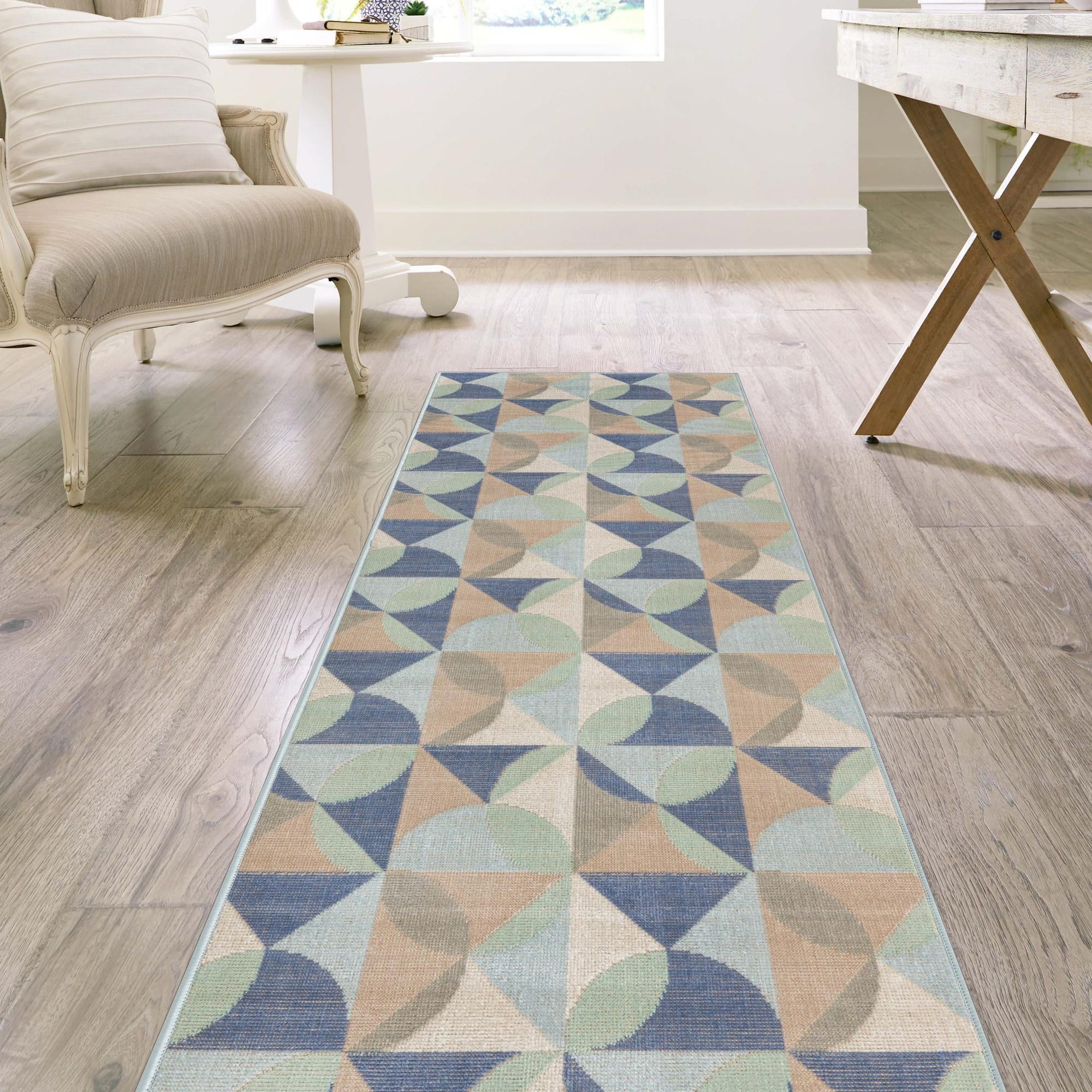 Lagoon Oasis Collection Area Rug - Coral