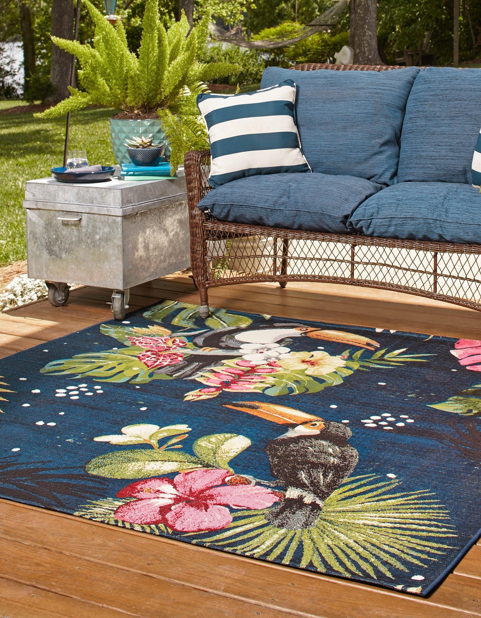 Seaside Blooms Collection Area Rug -  Leaf