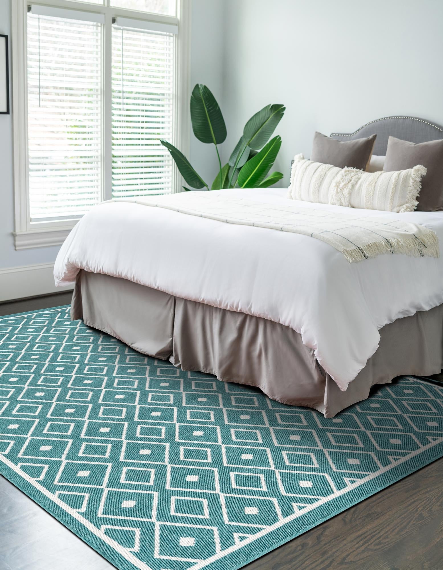 Seaside Lattice Collection Area Rug - Brighton