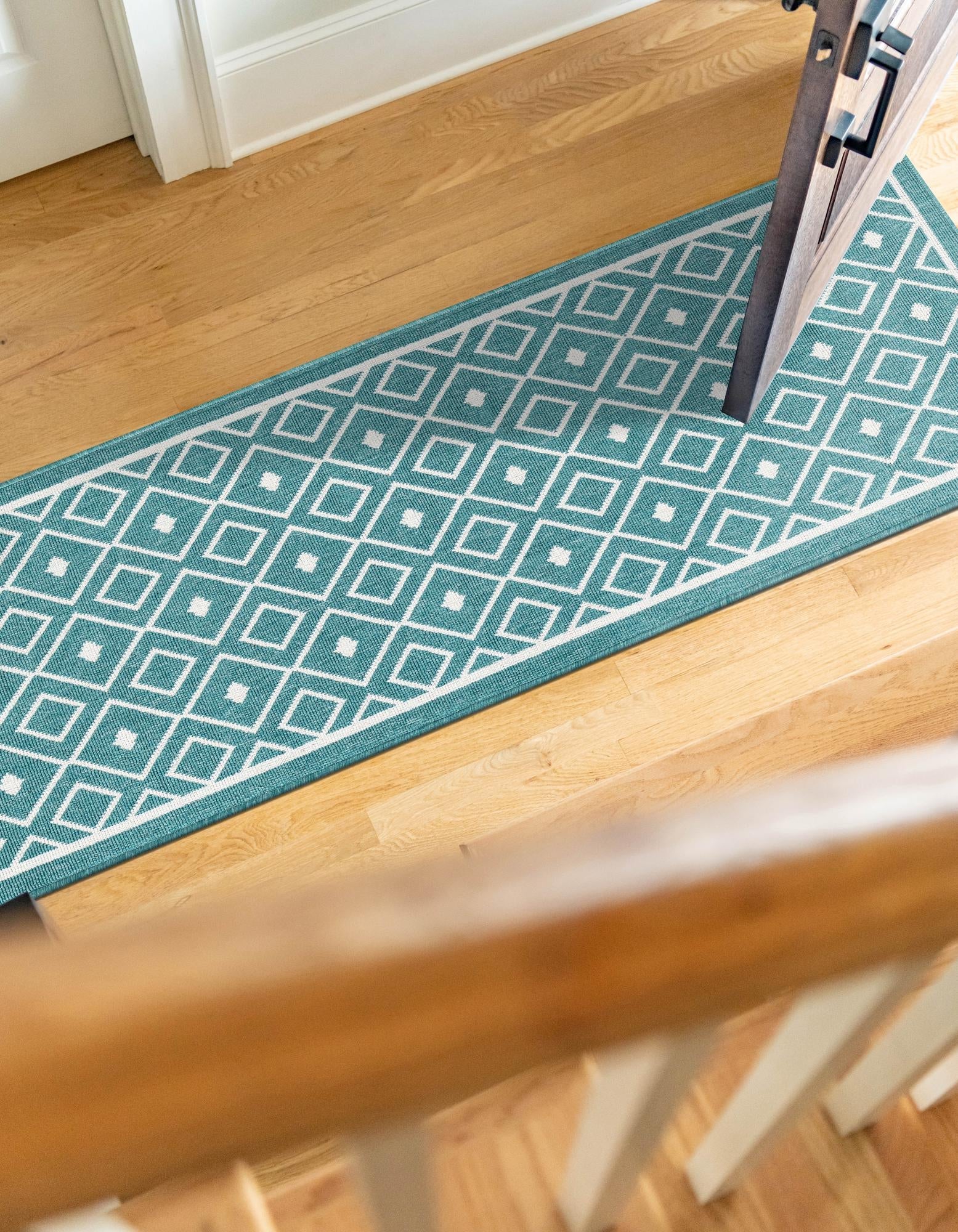 Seaside Lattice Collection Area Rug - Brighton