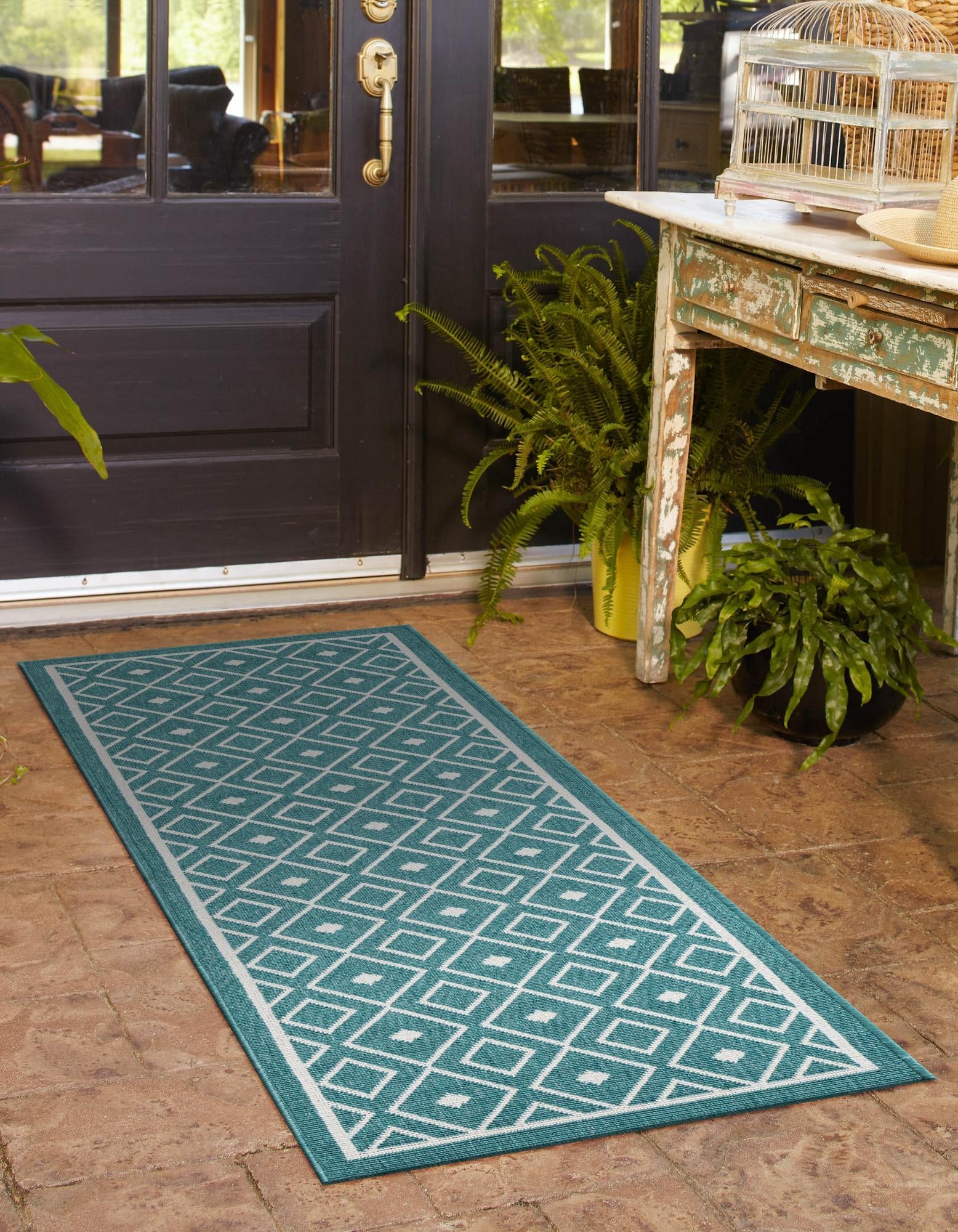 Seaside Lattice Collection Area Rug - Brighton