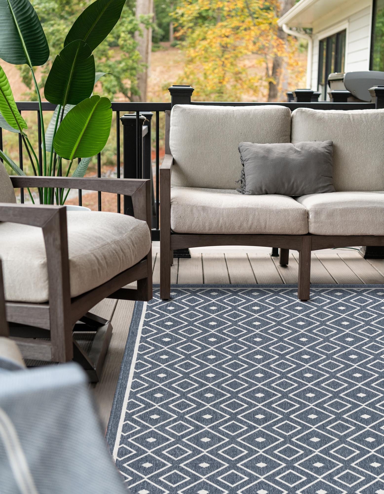 Seaside Lattice Collection Area Rug - Brighton